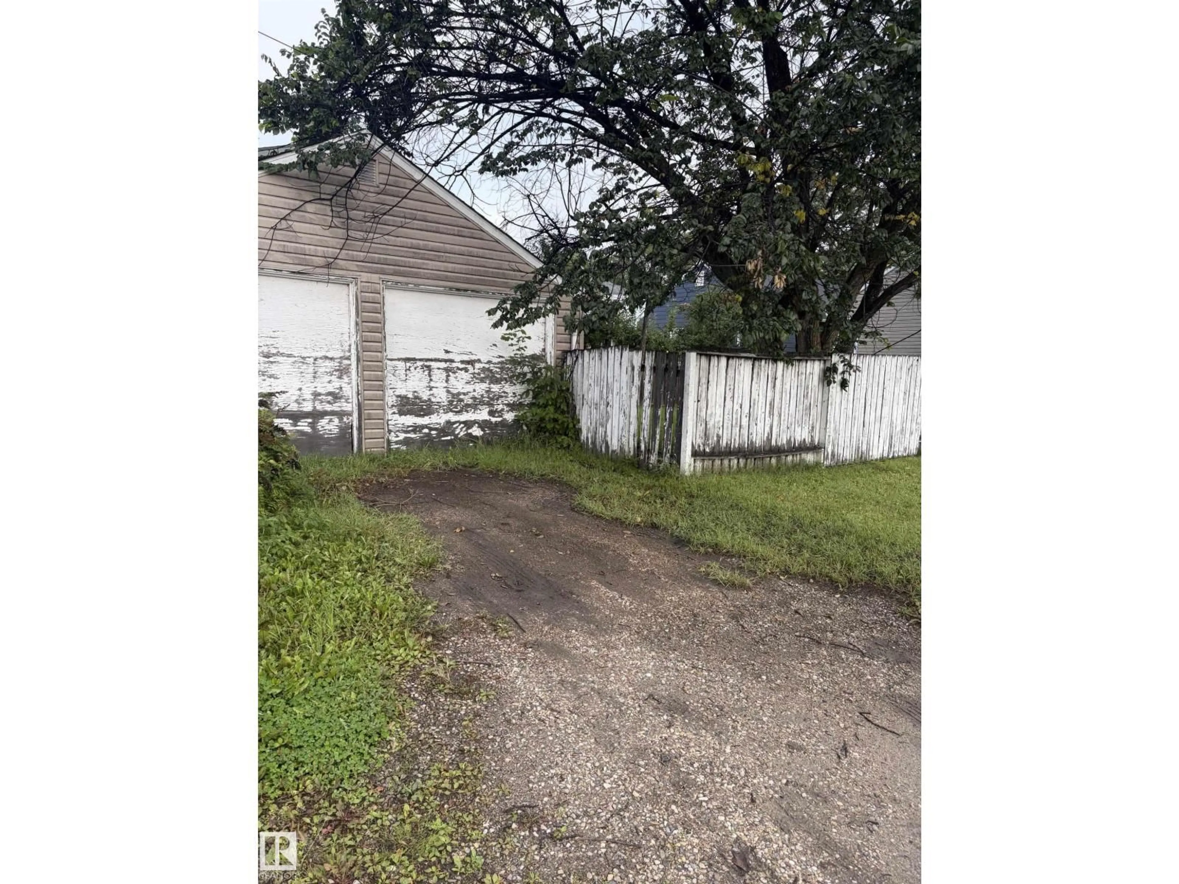 Shed for NW - 9603 83 AV, Edmonton Alberta T6C1C1