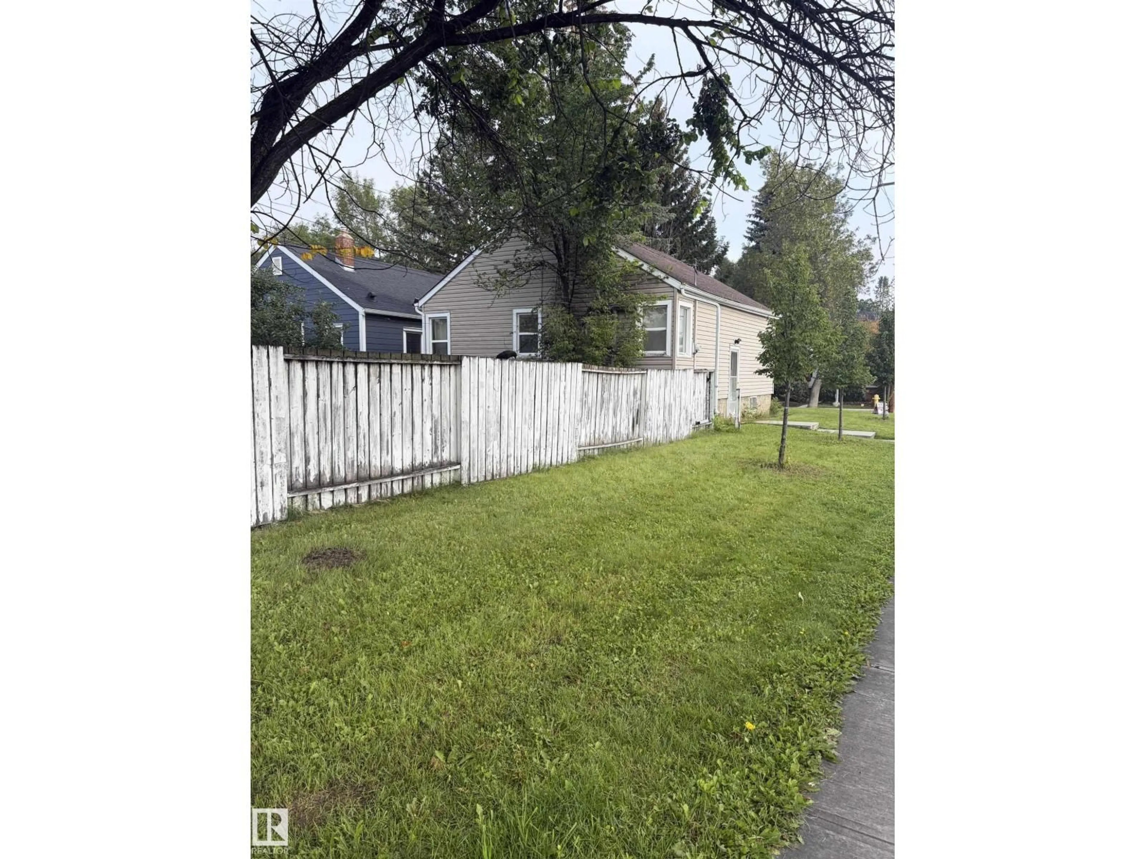 Unknown for NW - 9603 83 AV, Edmonton Alberta T6C1C1