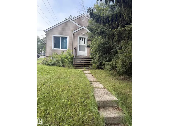 NW - 9603 83 AV, Edmonton 4