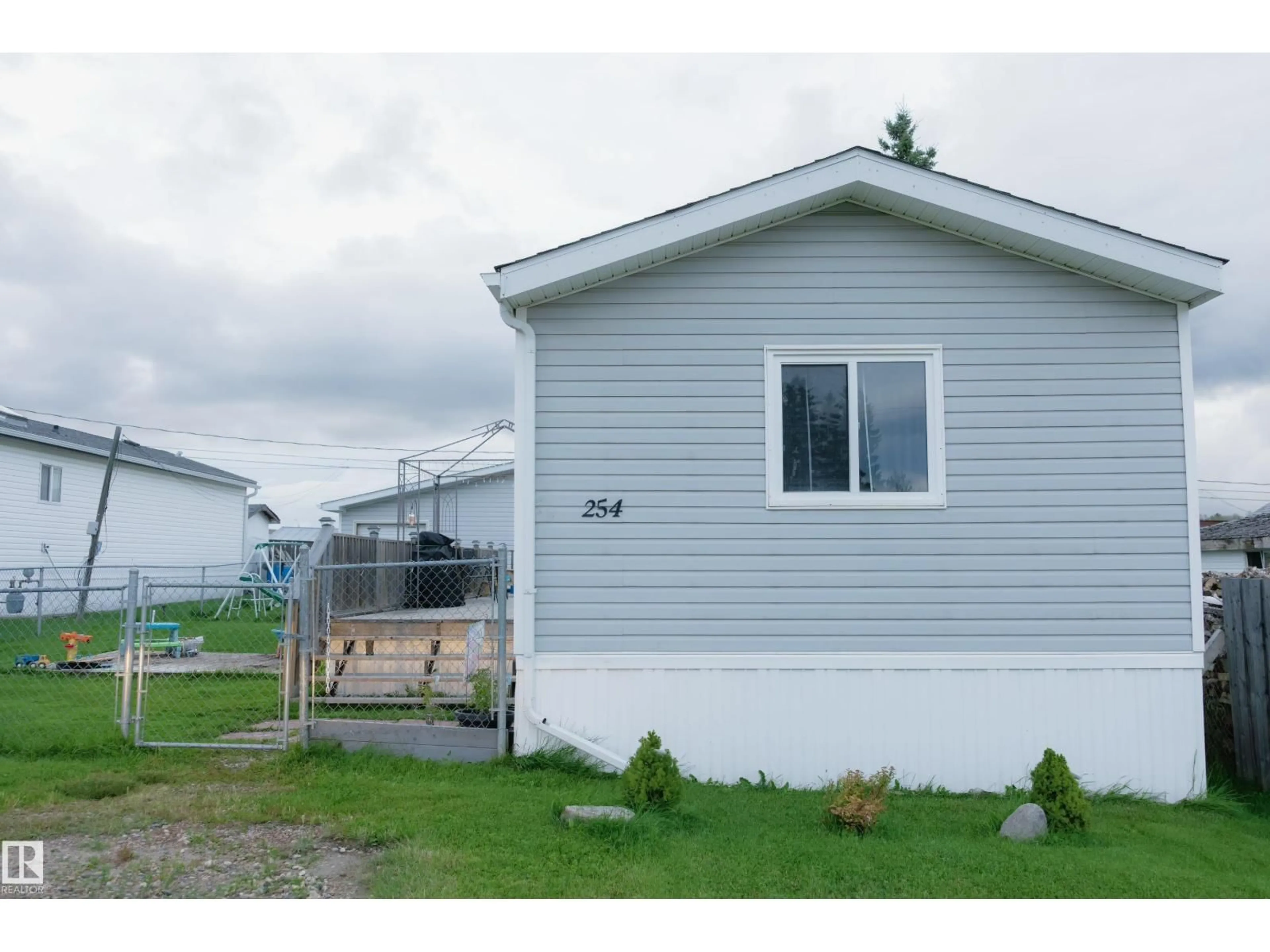 Home with vinyl exterior material, unknown for 80 - 254 49231 RR, Rural Brazeau County Alberta T7A1L7