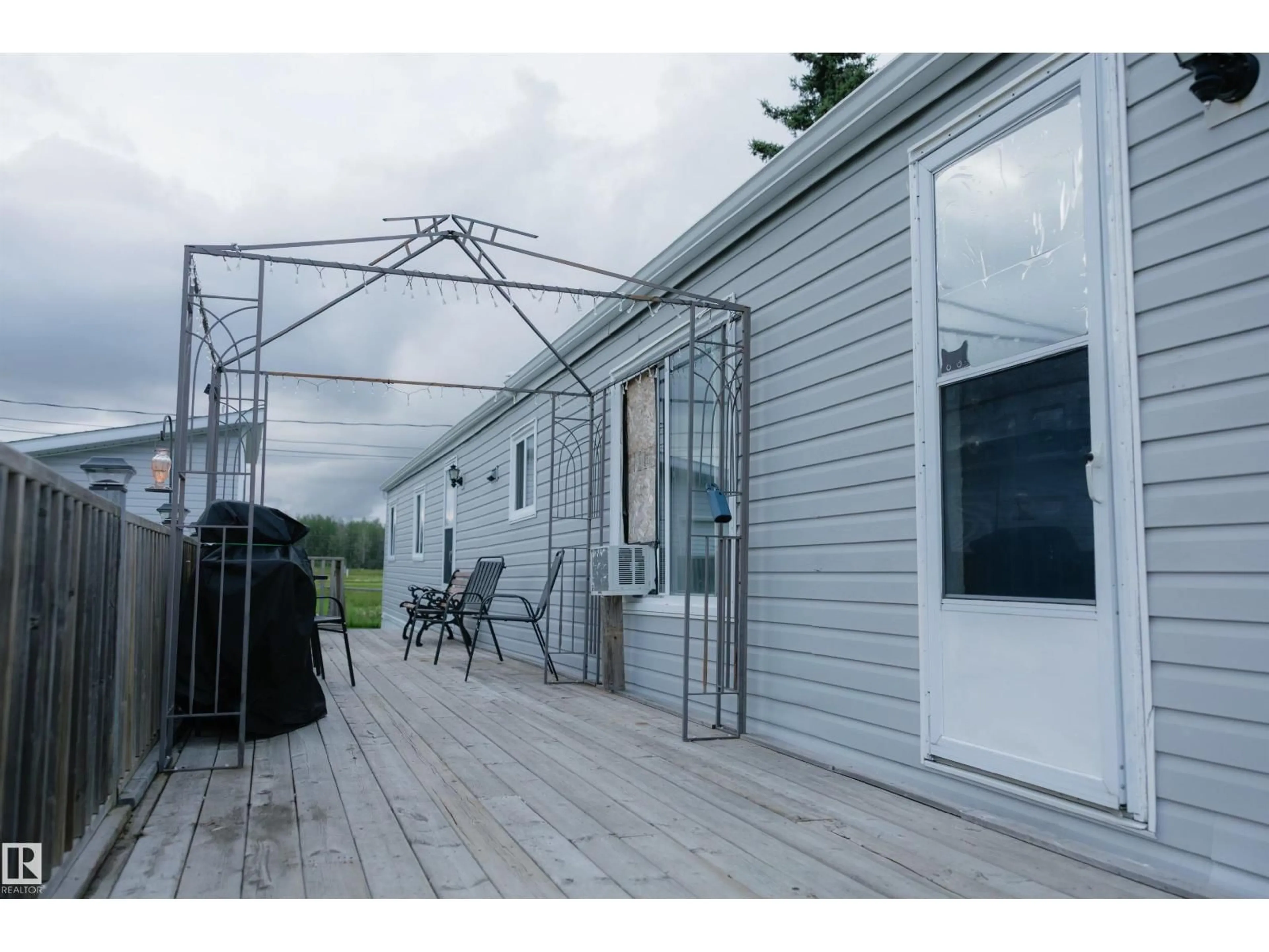 Patio, street for 80 - 254 49231 RR, Rural Brazeau County Alberta T7A1L7