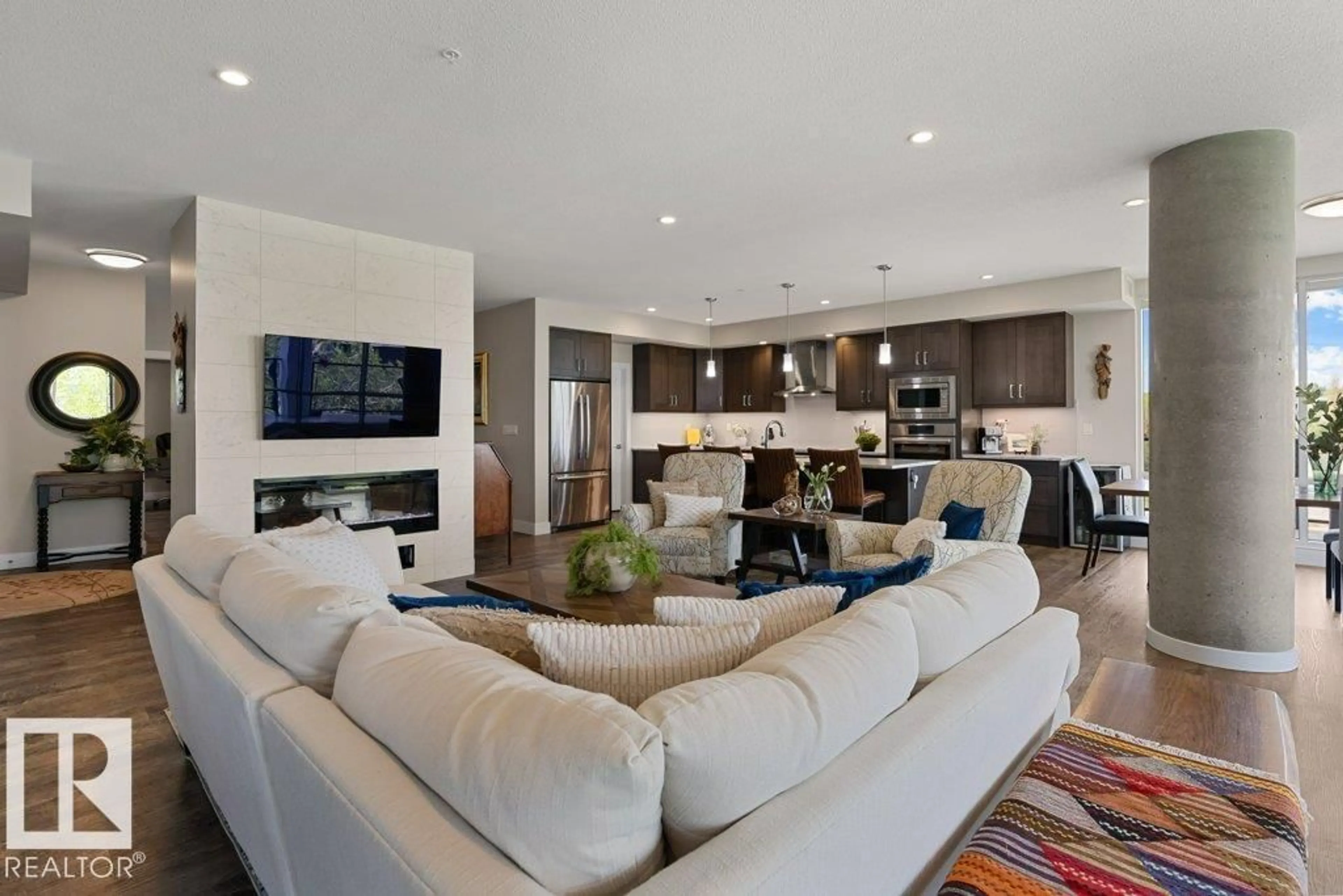 Living room with furniture, unknown for 200 - 741 BELLEROSE DR, St. Albert Alberta T8N7P7