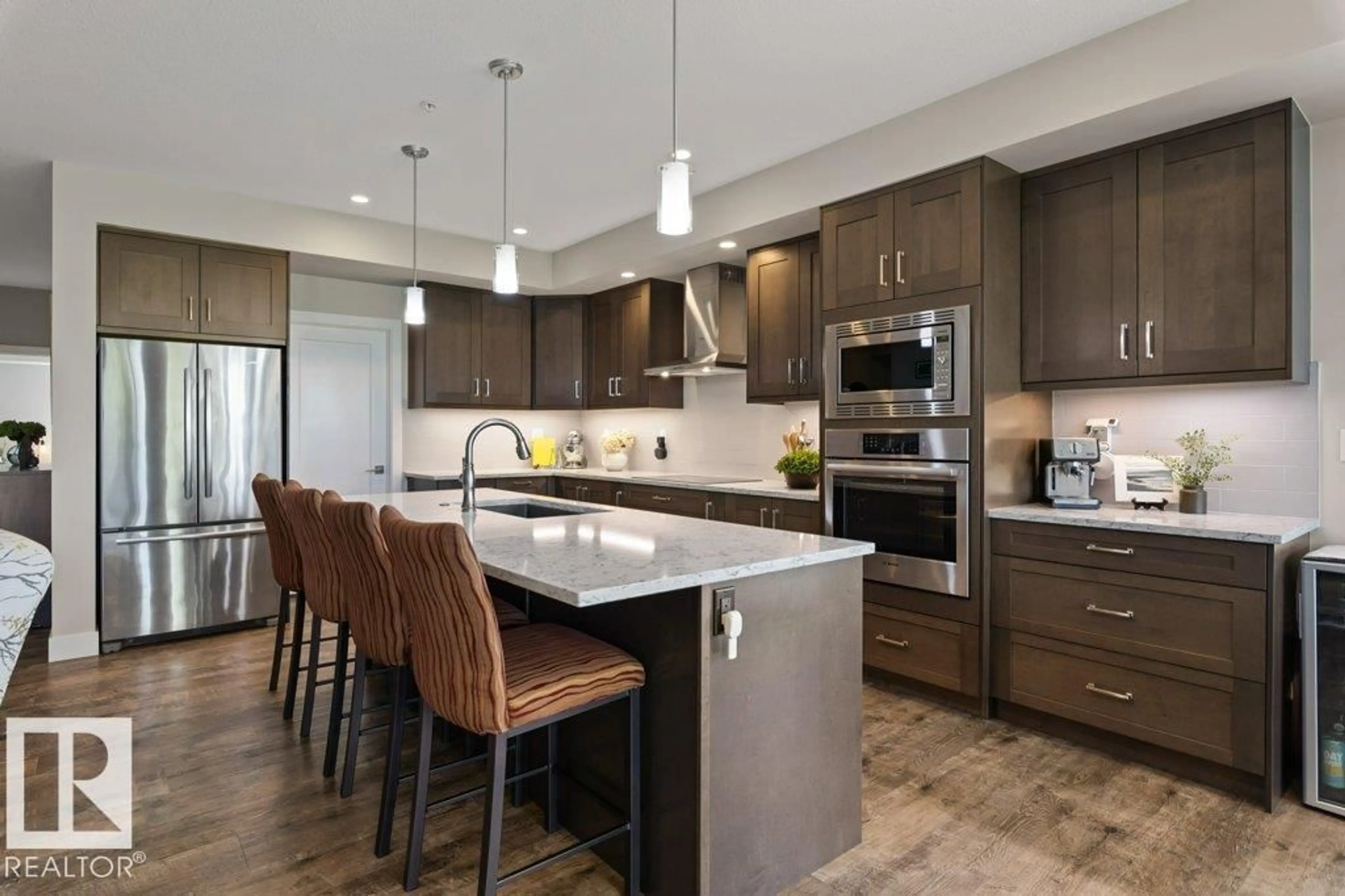 Contemporary kitchen, unknown for 200 - 741 BELLEROSE DR, St. Albert Alberta T8N7P7