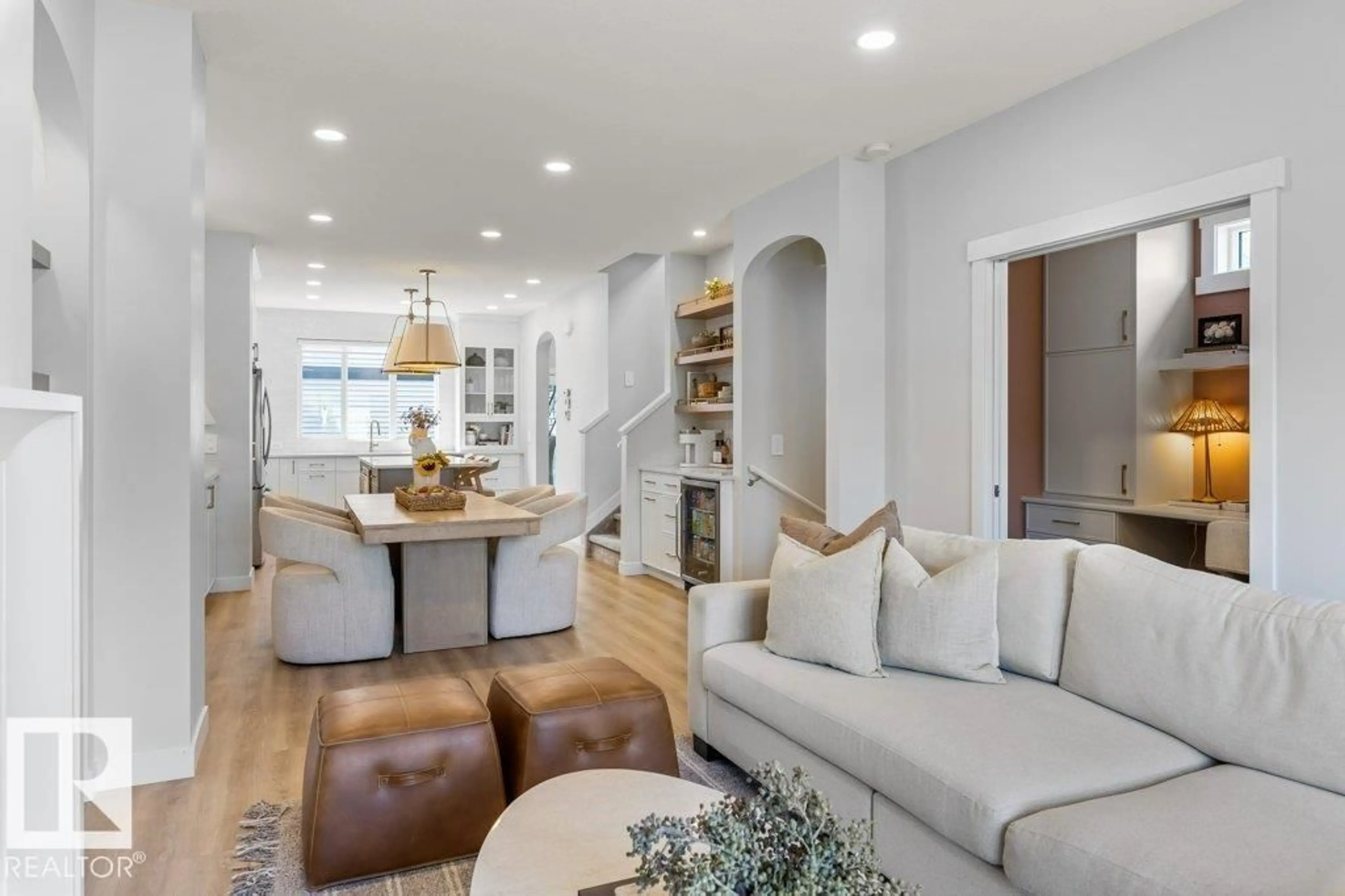 Open concept kitchen, unknown for 13 JENNIFER CR, St. Albert Alberta T8N7Z5