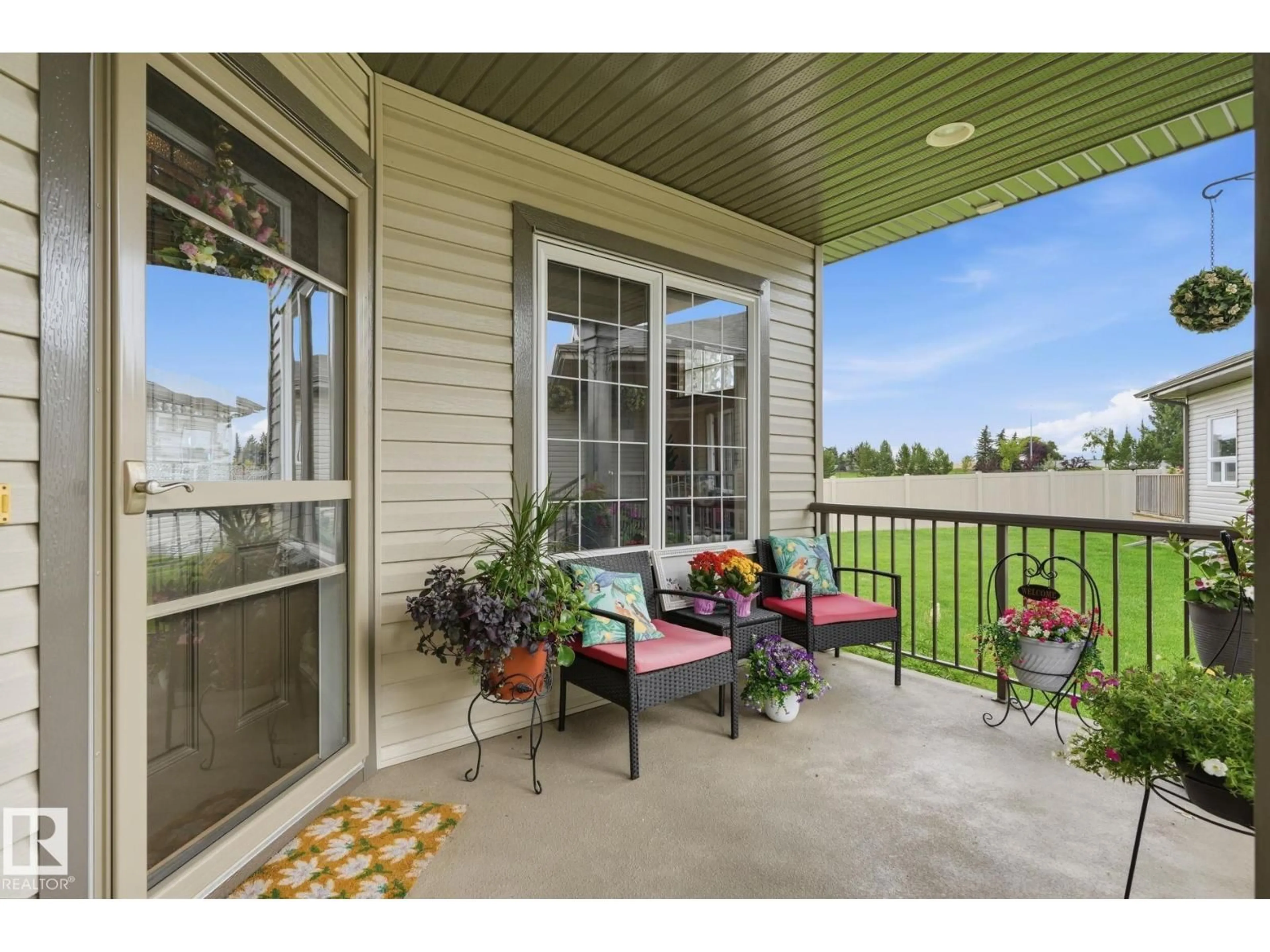 Patio, unknown for #10 - 340 SPRUCE RIDGE RD, Spruce Grove Alberta T7X0J4