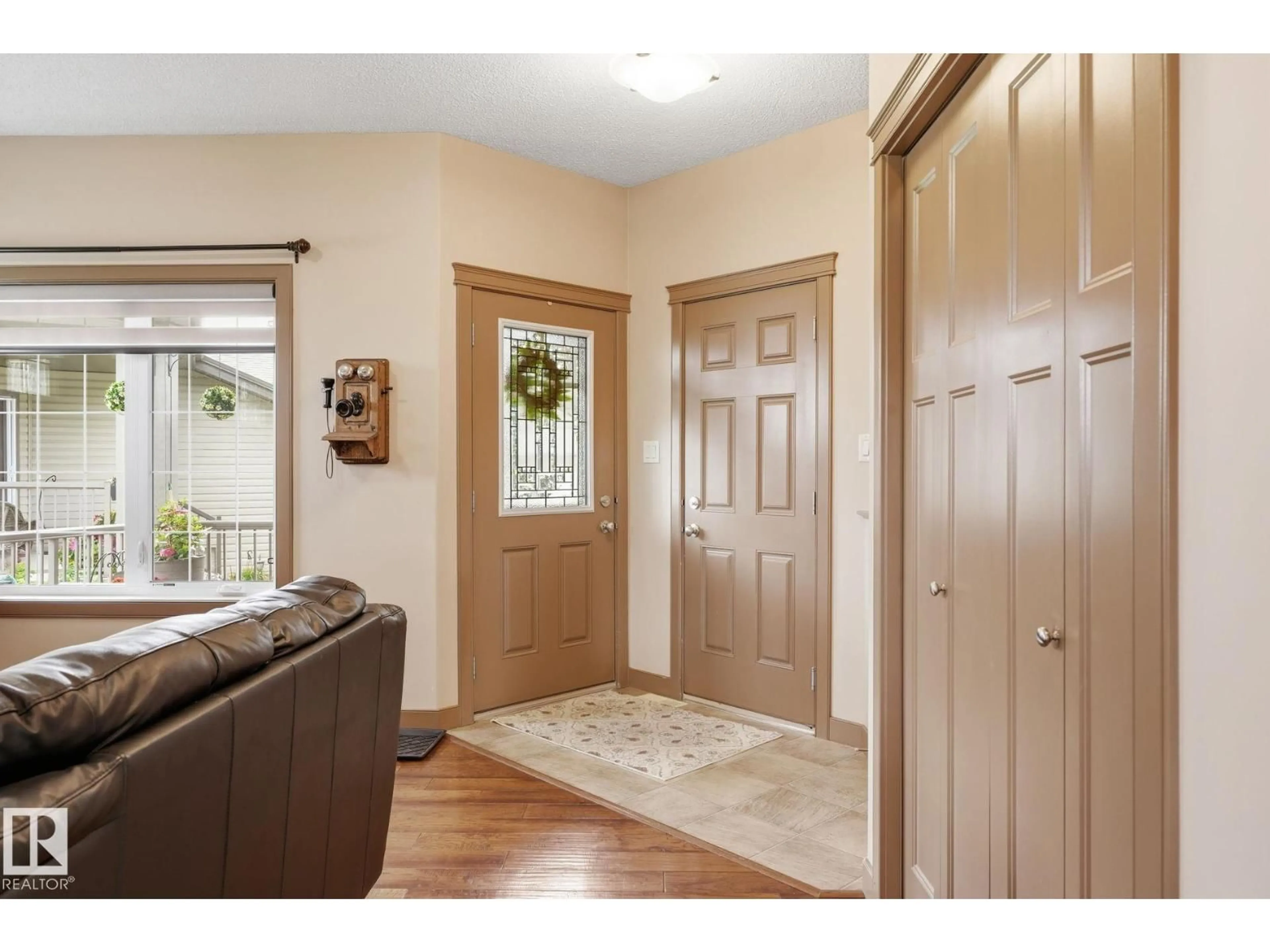 Indoor entryway for #10 - 340 SPRUCE RIDGE RD, Spruce Grove Alberta T7X0J4
