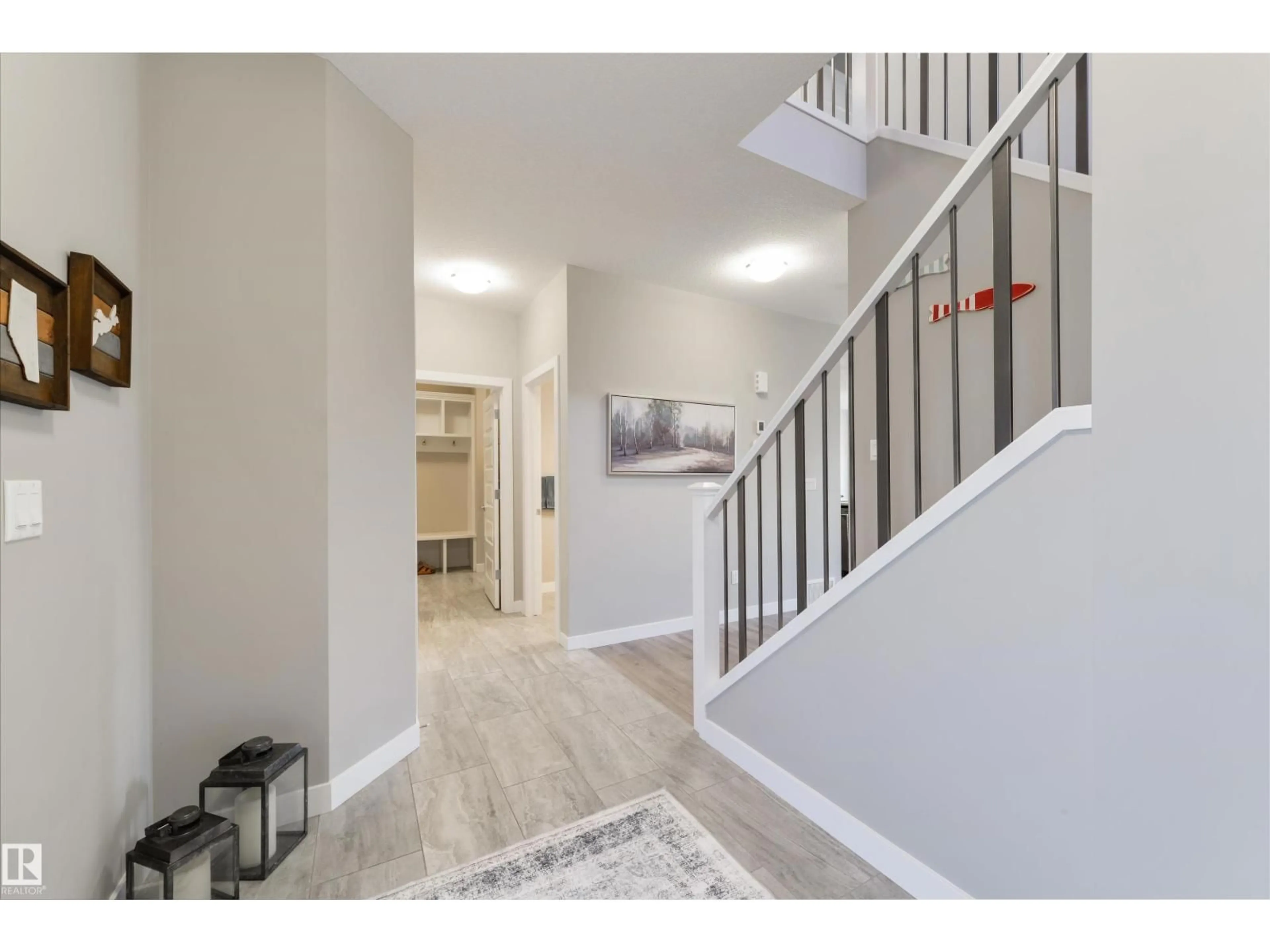 Indoor entryway for 23 KINGSBURY CI, Spruce Grove Alberta T7X0C9