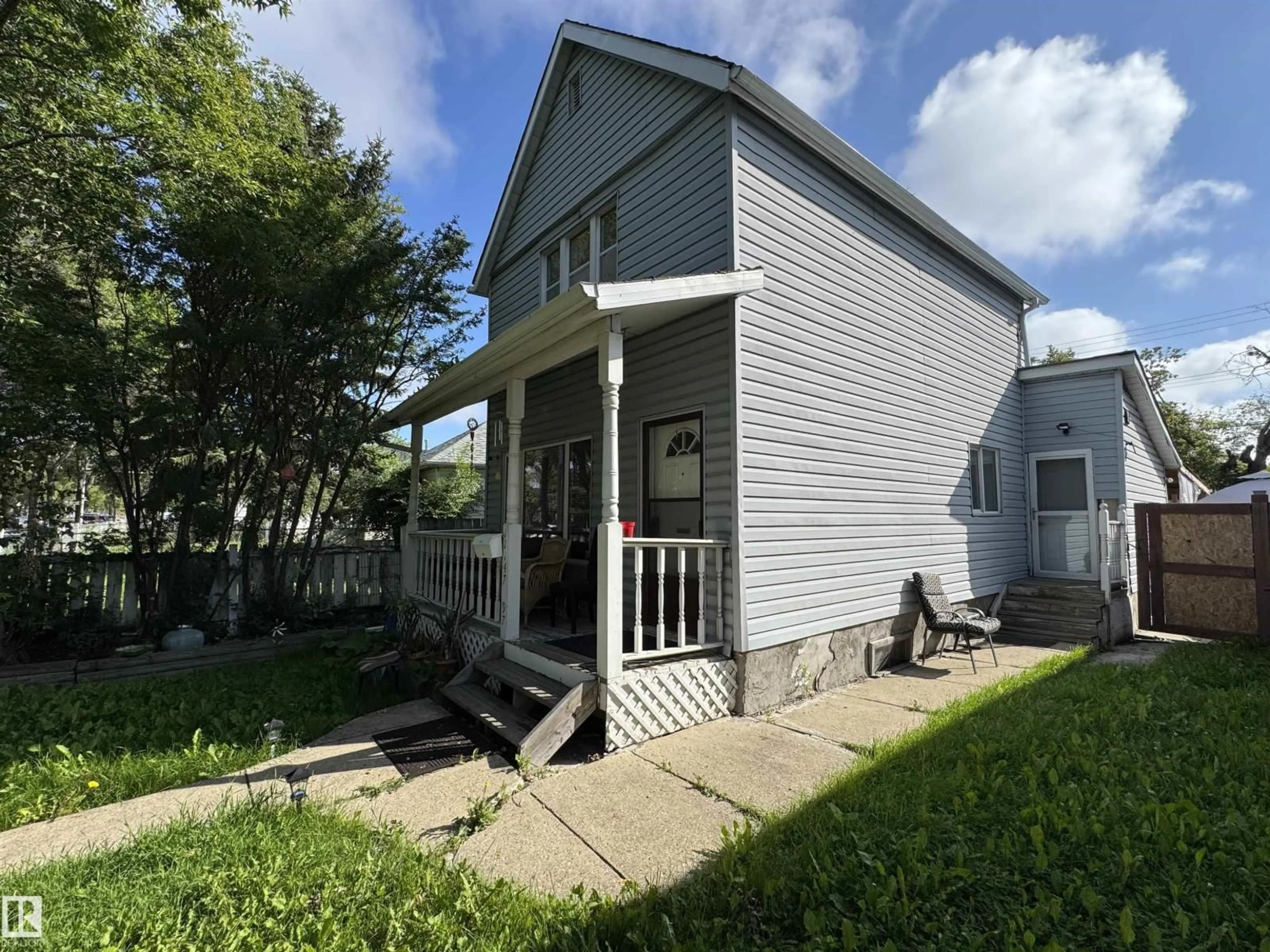 Unknown for 11147 97 ST, Edmonton Alberta T5G1W9