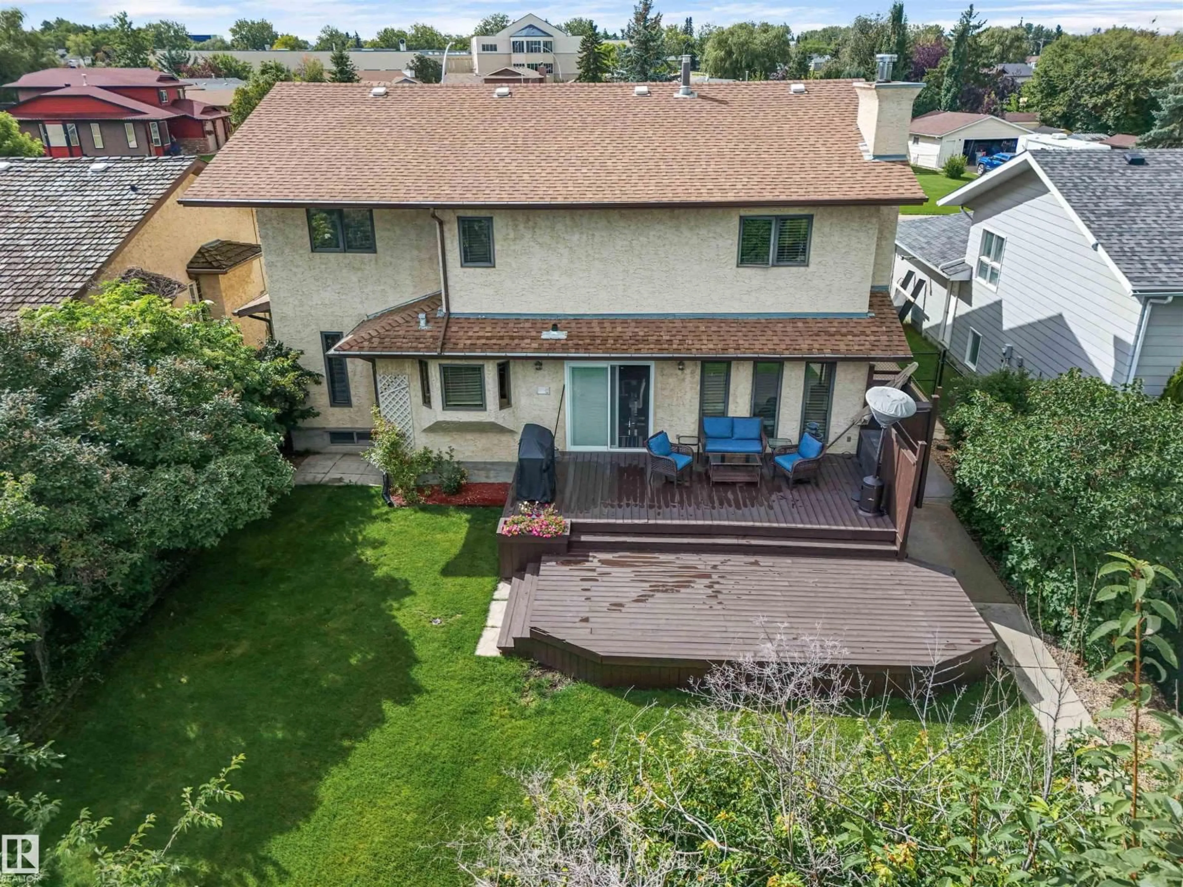 A pic from outside/outdoor area/front of a property/back of a property/a pic from drone, street for 4705 BECKETT RD, Drayton Valley Alberta T7A1E8