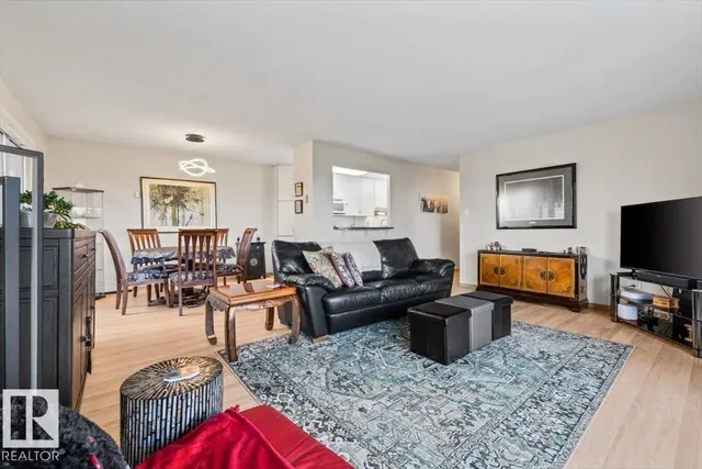 701 - 9737 112 ST NW, Edmonton 5