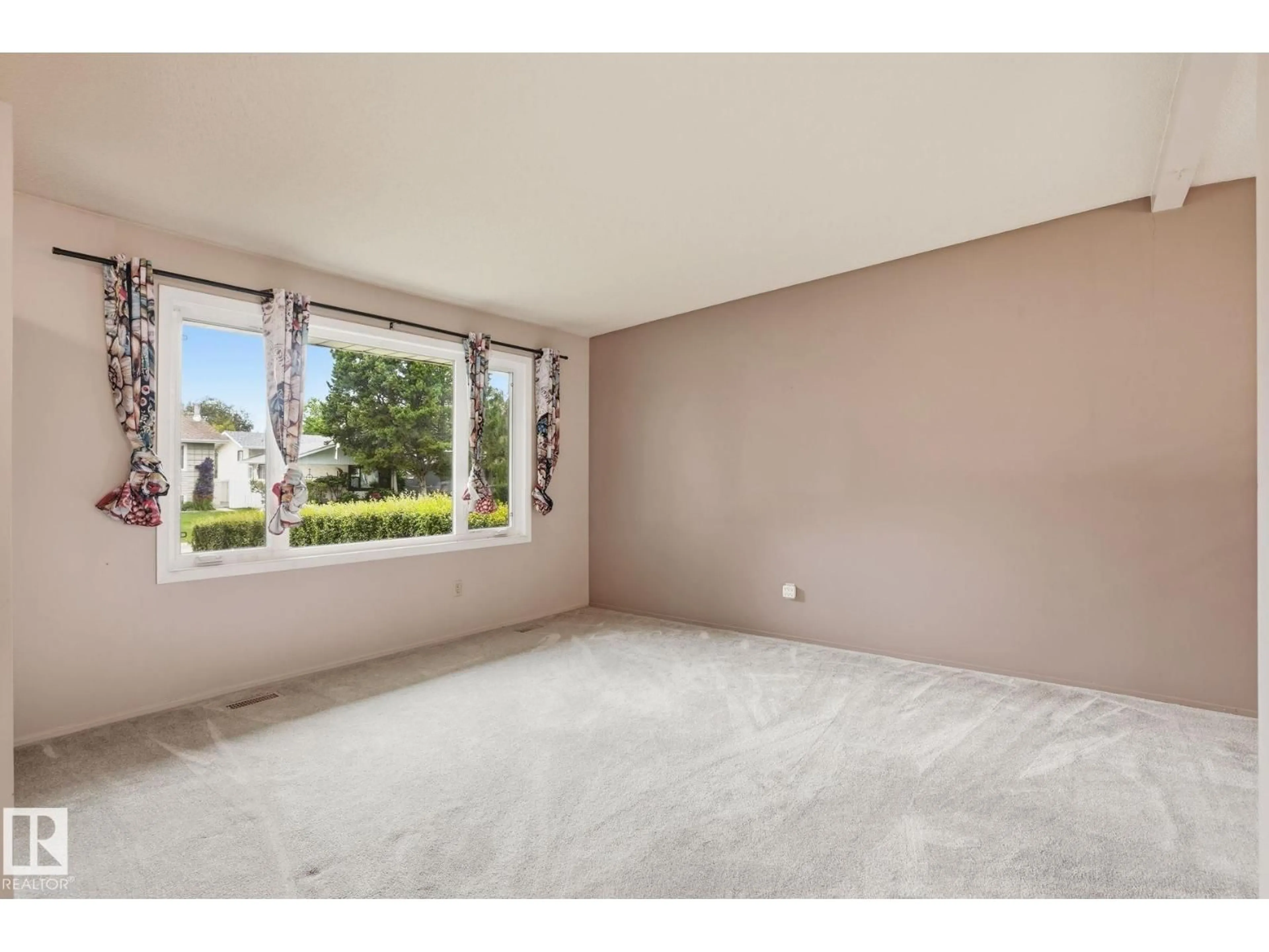 A pic of a room for 14 BRAMPTON ST, Spruce Grove Alberta T7X1G1