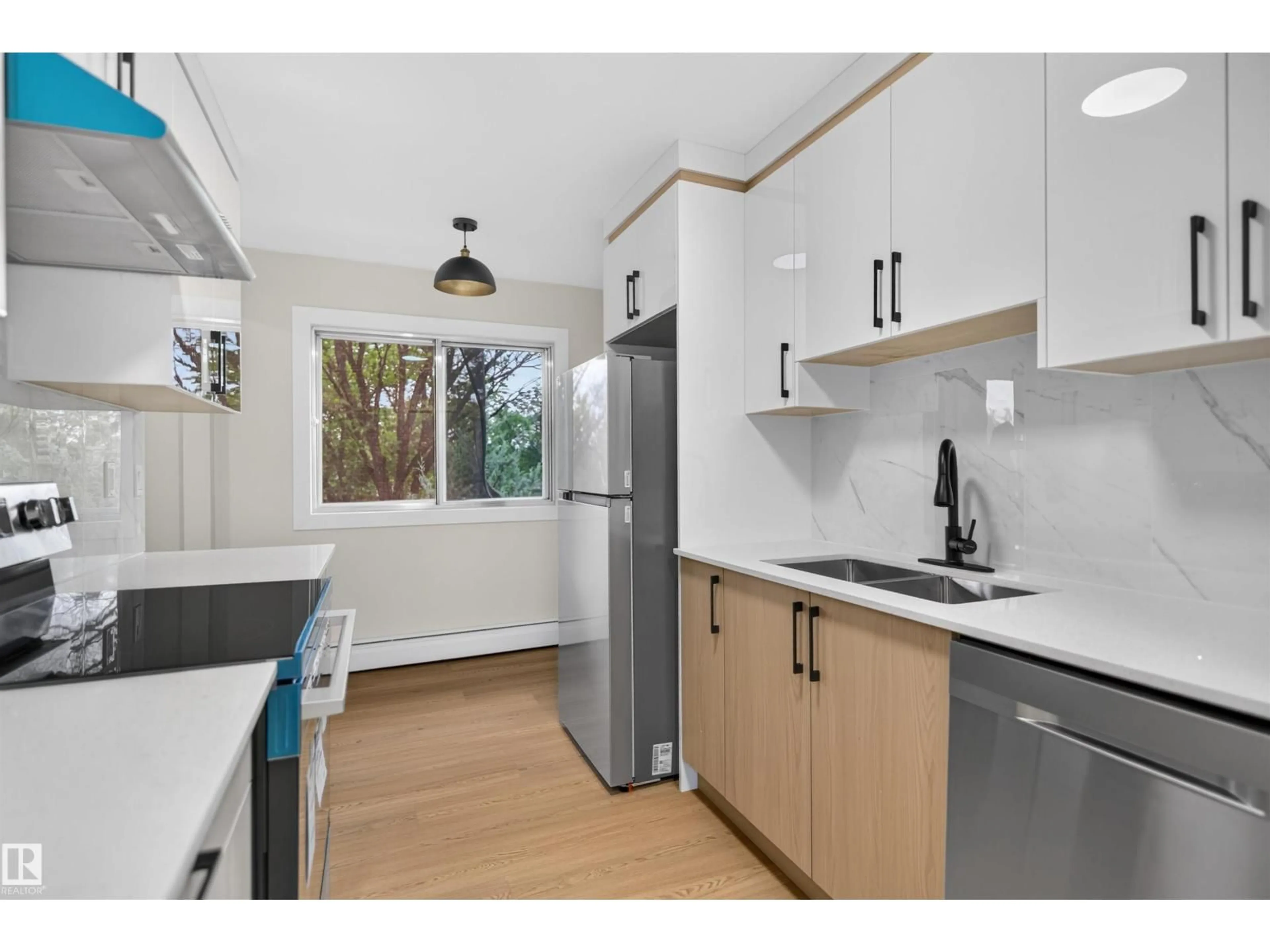 Standard kitchen, wood/laminate floor for #305 - 11907 81 ST, Edmonton Alberta T5B2S7