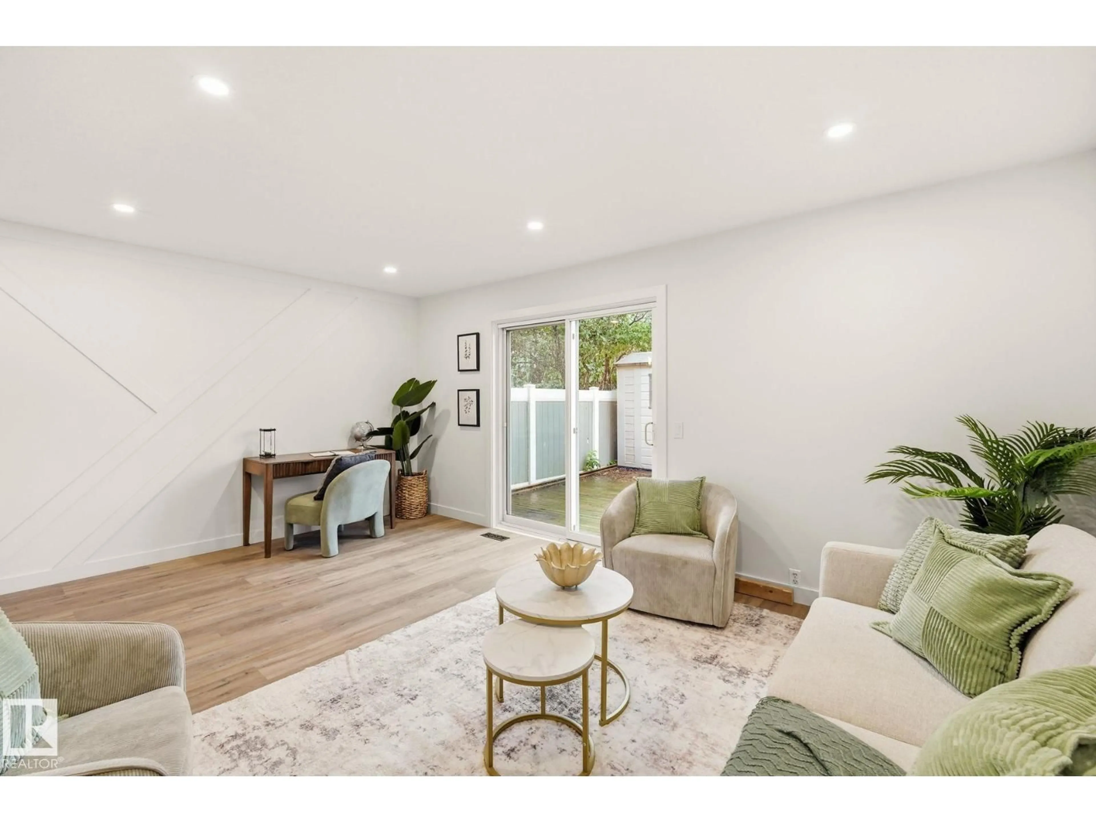 Living room with furniture, unknown for 125 WOODBOROUGH WY, Edmonton Alberta T5Y1N2
