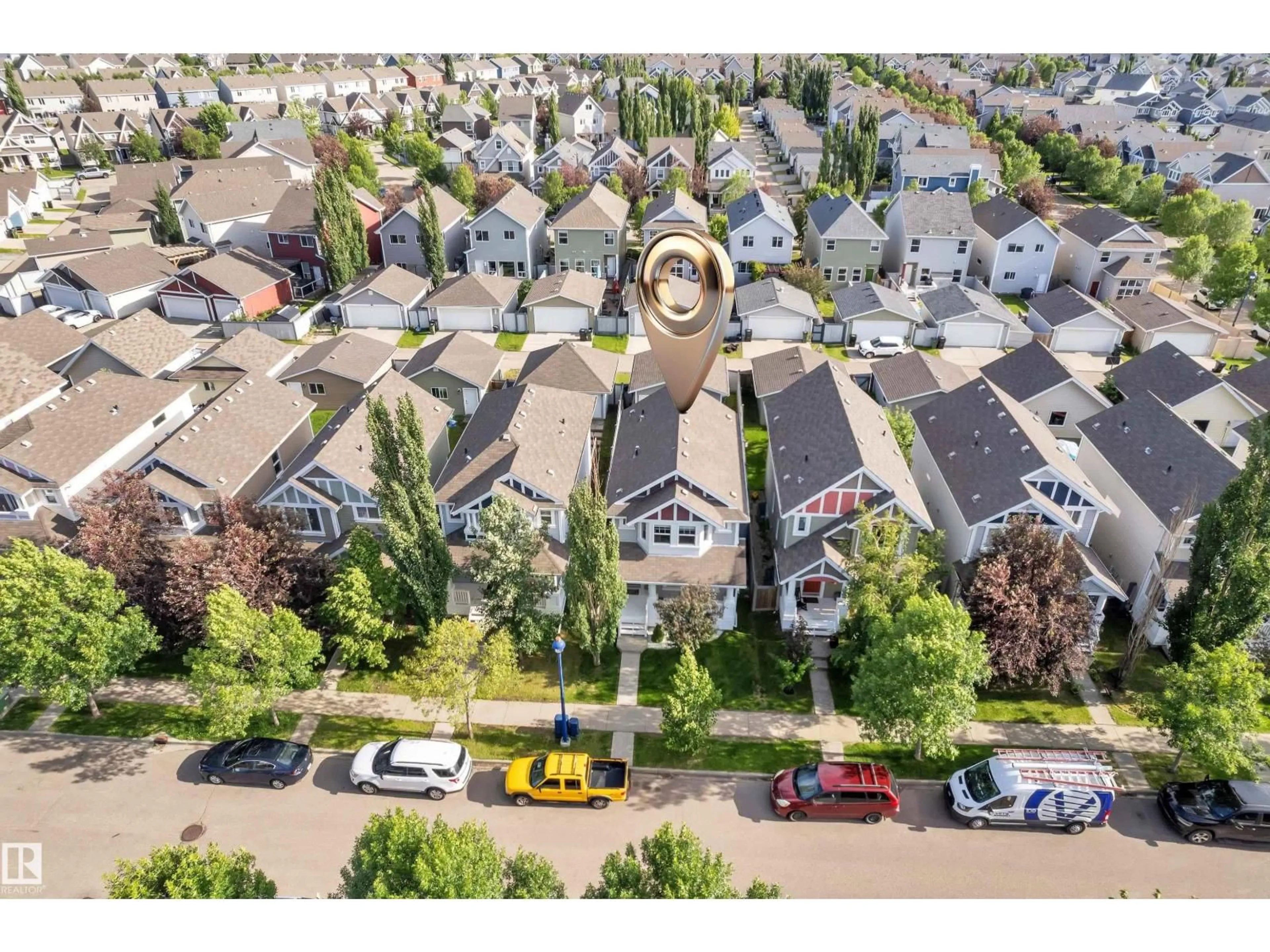 A pic from outside/outdoor area/front of a property/back of a property/a pic from drone, street for 7223 19A AV, Edmonton Alberta T6X0K3