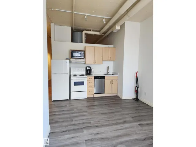 1002 - 10024 JASPER AV, Edmonton 2