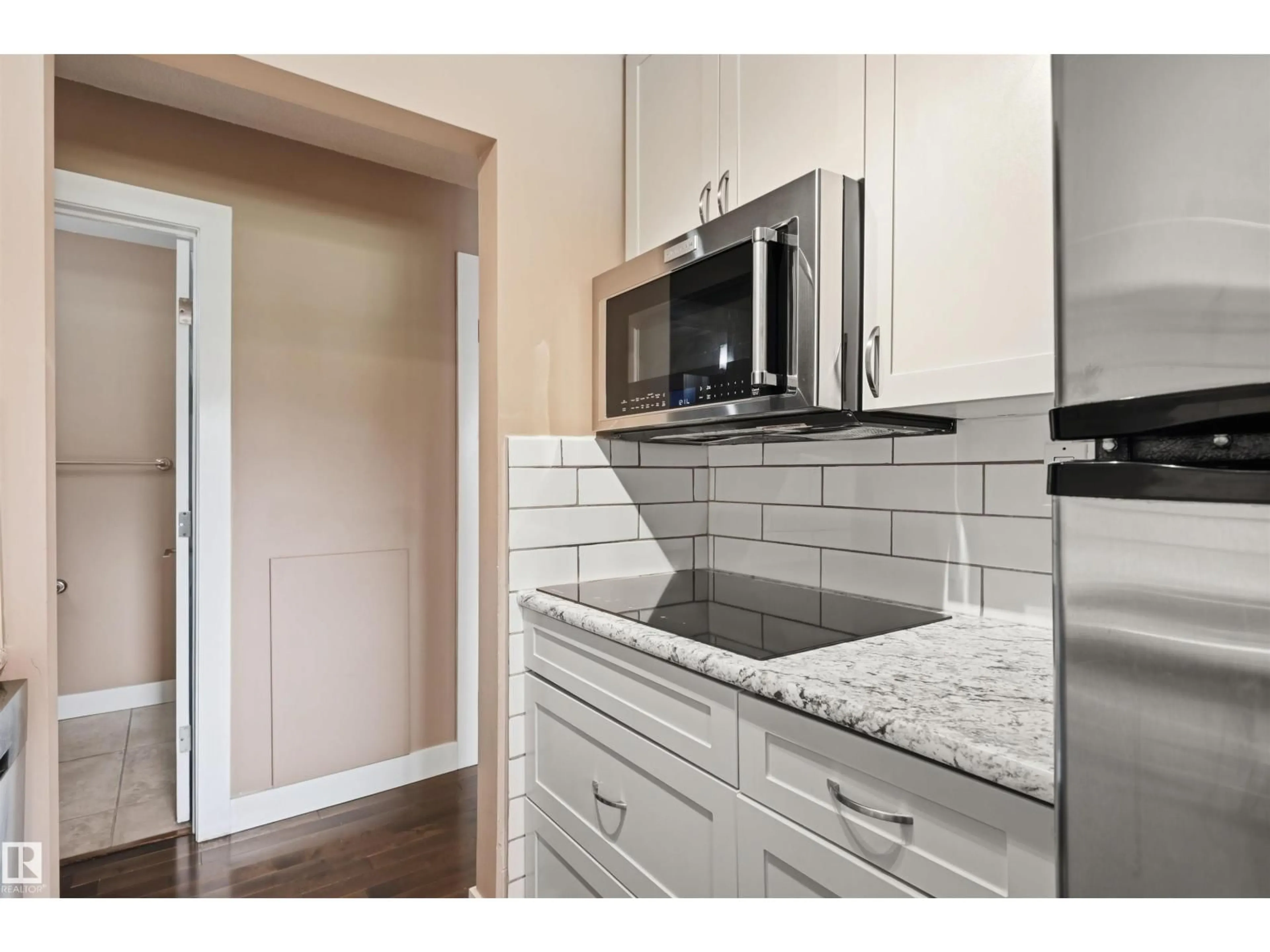 Standard kitchen, ceramic/tile floor for #201 - 9725 82 AV, Edmonton Alberta T6E1Y6