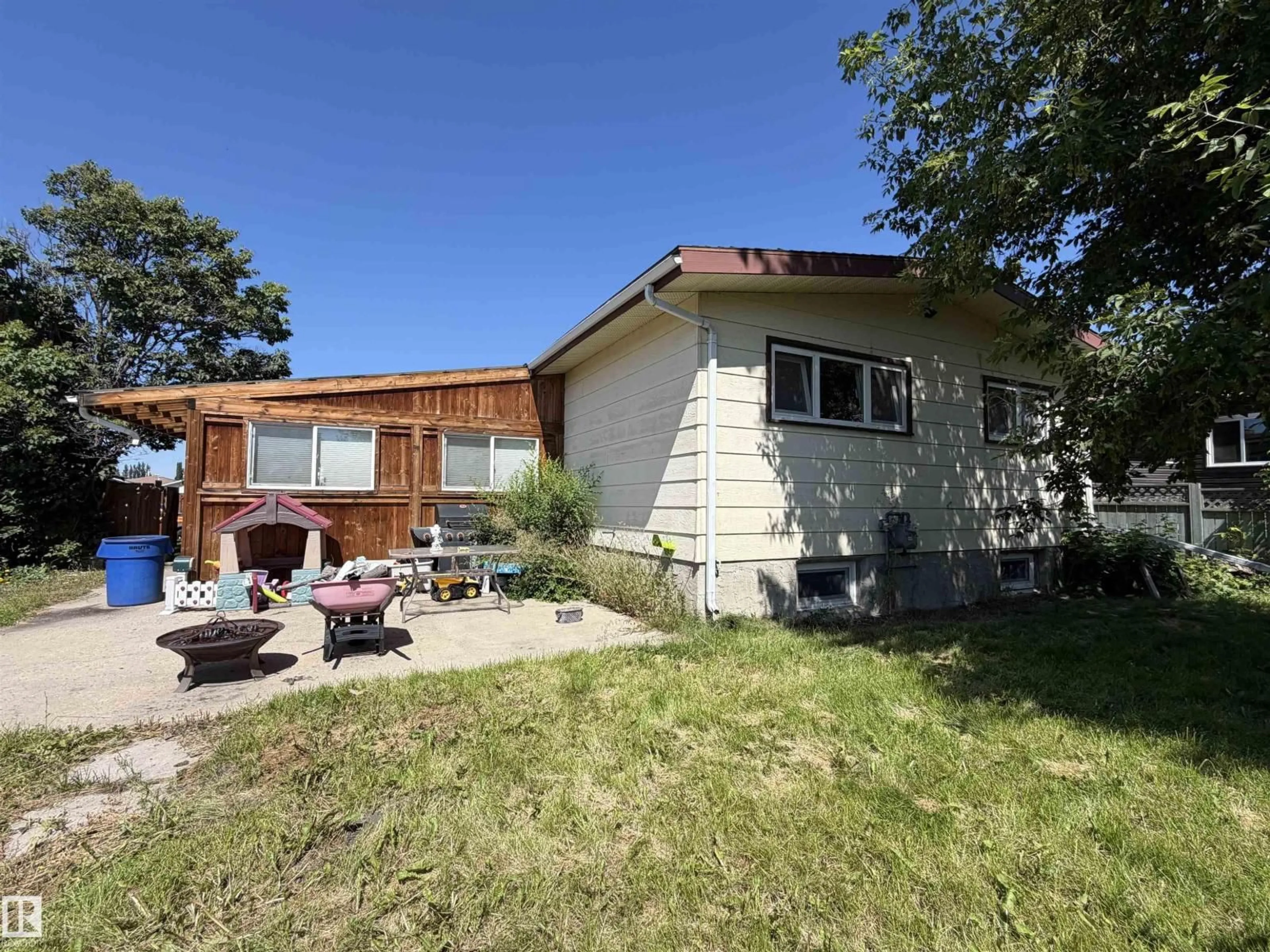 A pic from outside/outdoor area/front of a property/back of a property/a pic from drone, street for 107 MOUNTAIN ASH DR, Wetaskiwin Alberta T9A2T4