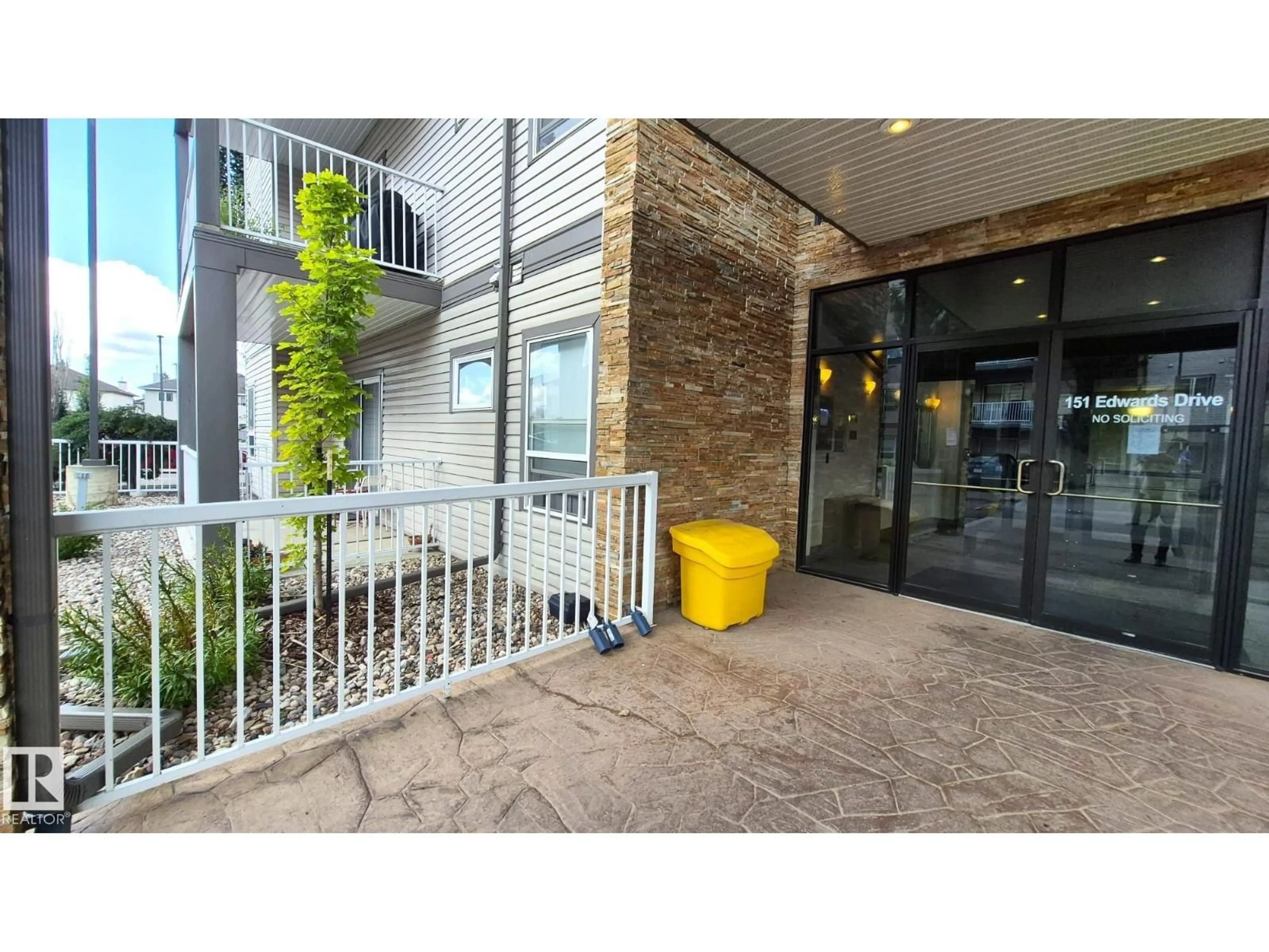Indoor foyer for 422 EDWARDS DR, Edmonton Alberta T6X1N5