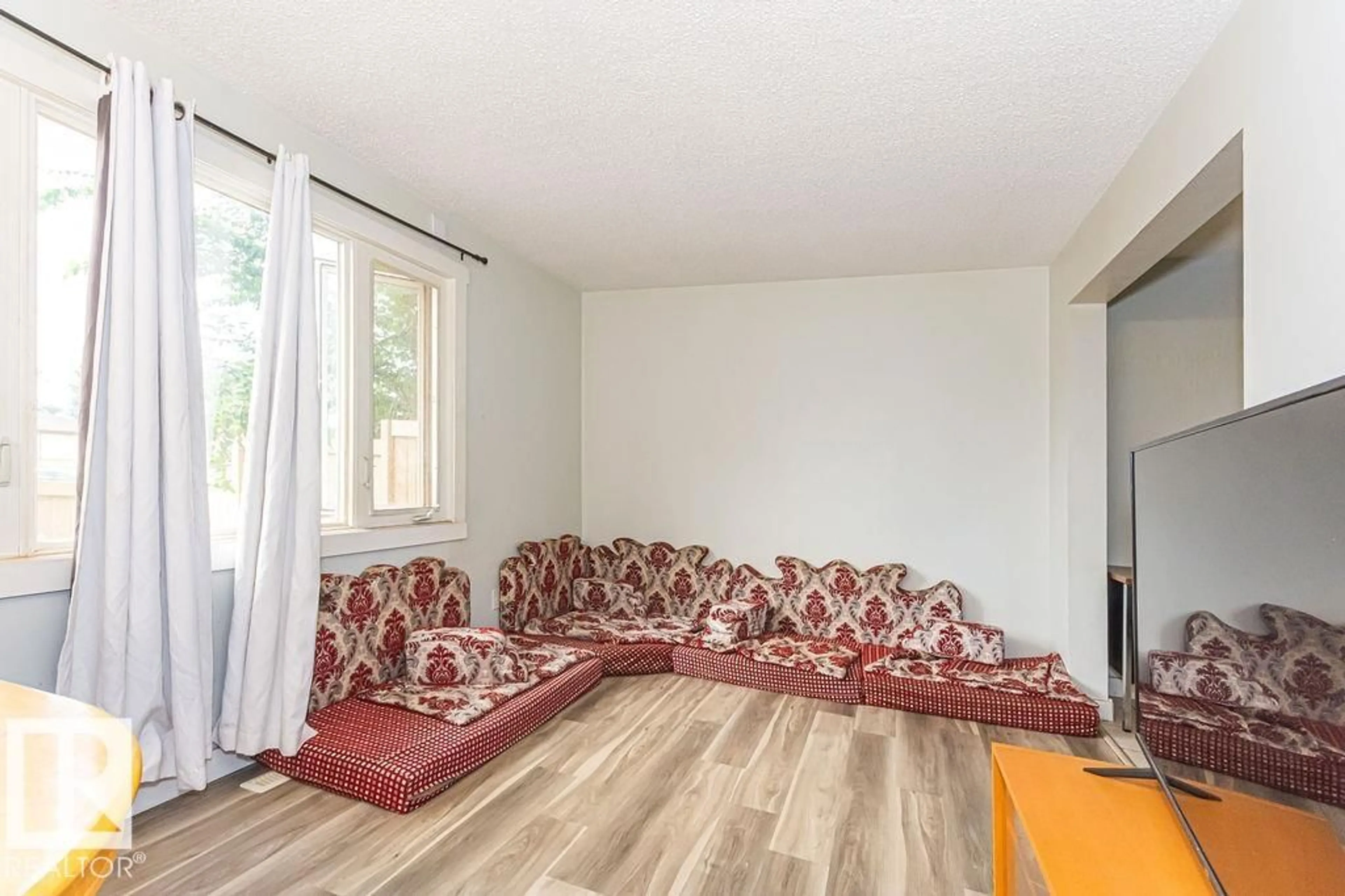 Unknown for #5 - 14205 82 ST, Edmonton Alberta T5E2V7