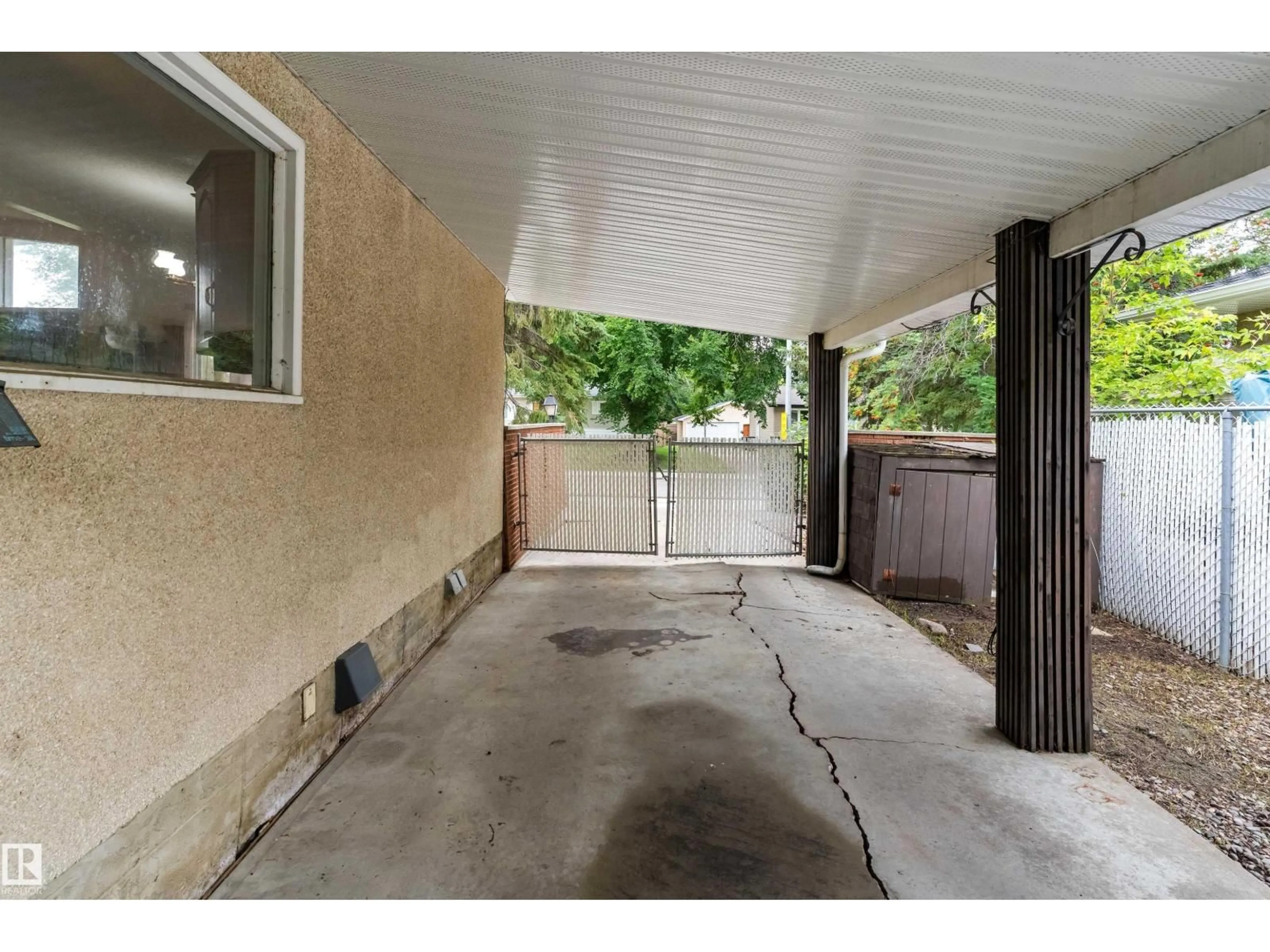 Patio, street for 40 CURLEW CR, Sherwood Park Alberta T8A0H4
