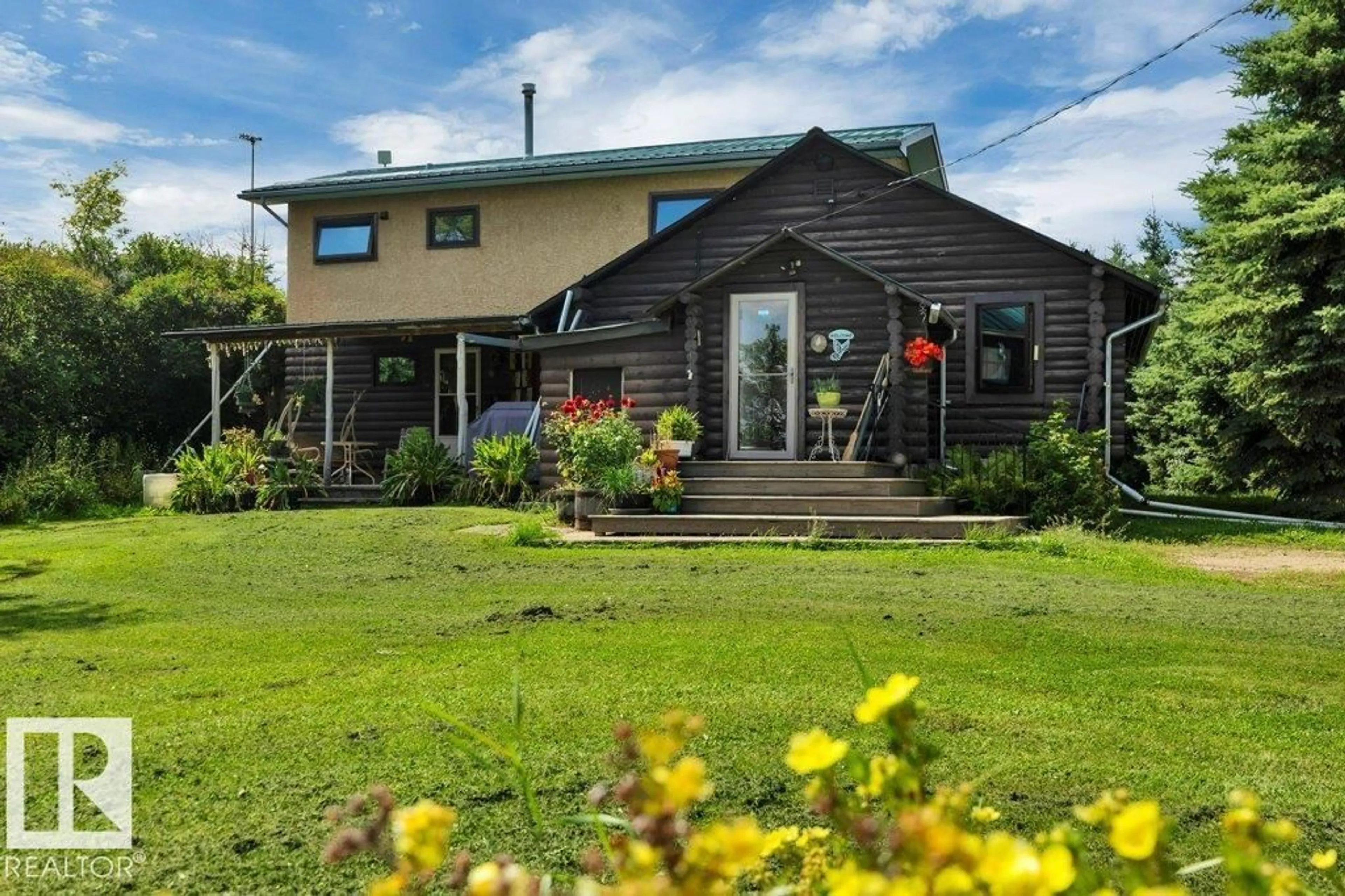 A pic from outside/outdoor area/front of a property/back of a property/a pic from drone, building for 475063 RGE ROAD 260, Rural Wetaskiwin County Alberta T0C1Z0