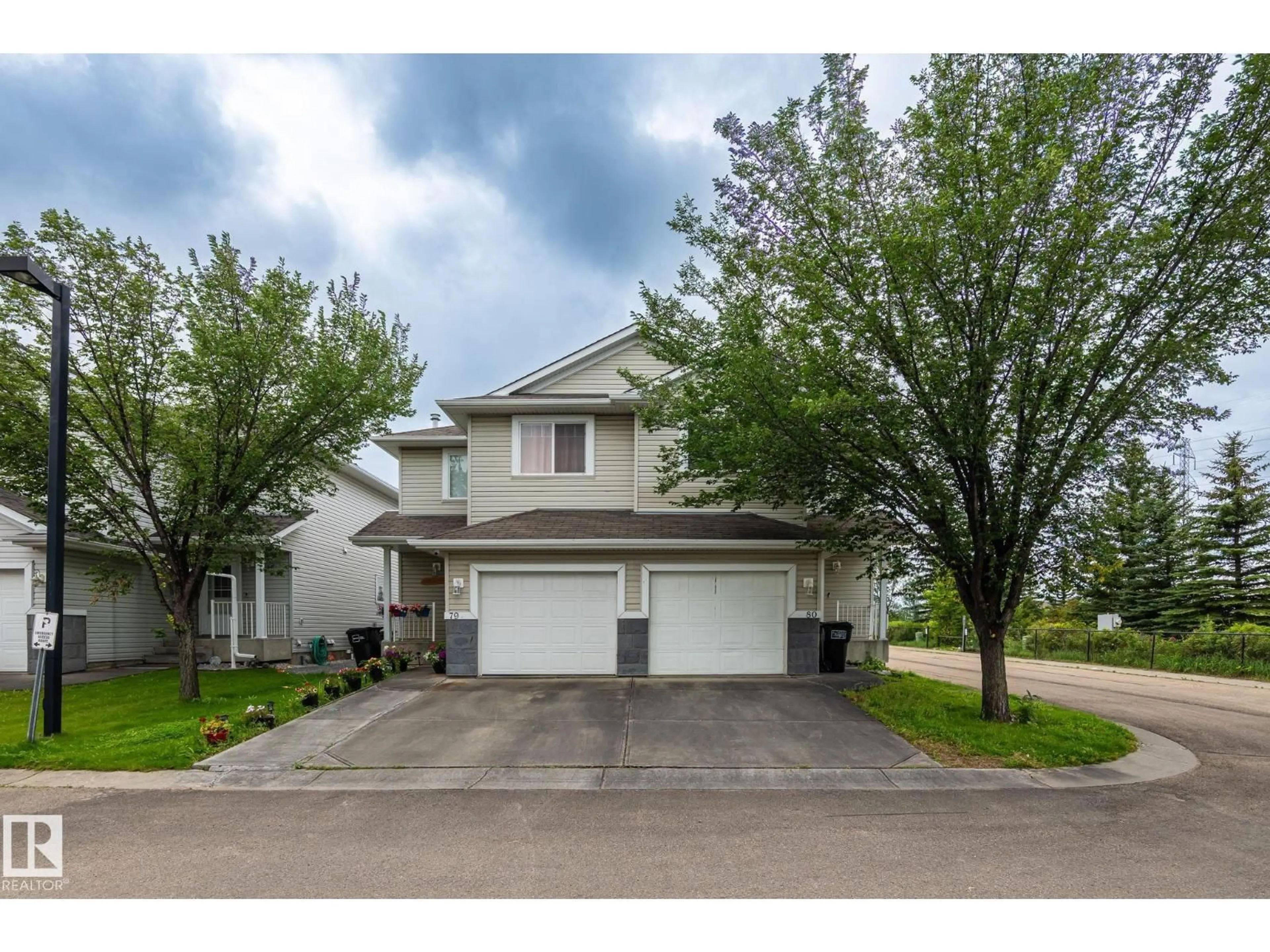 A pic from outside/outdoor area/front of a property/back of a property/a pic from drone, street for 4350 - 80 23 ST, Edmonton Alberta T6T1X8