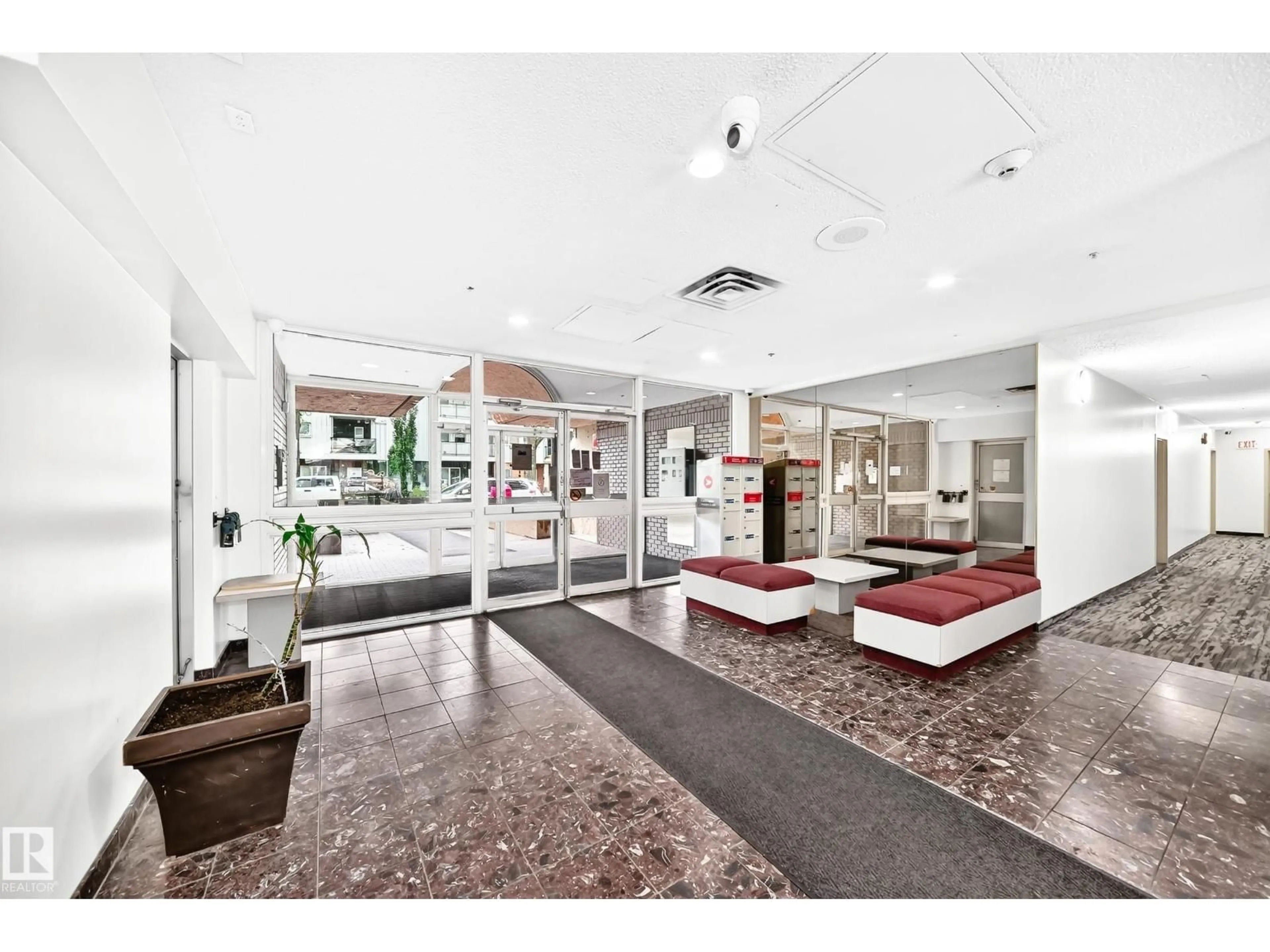 Lobby for 706 - 11211 85 ST NW, Edmonton Alberta T5B4T7