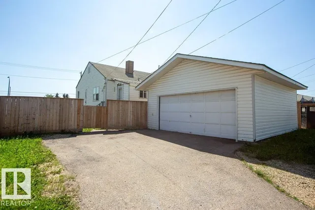 7812 128 AV, Edmonton 3