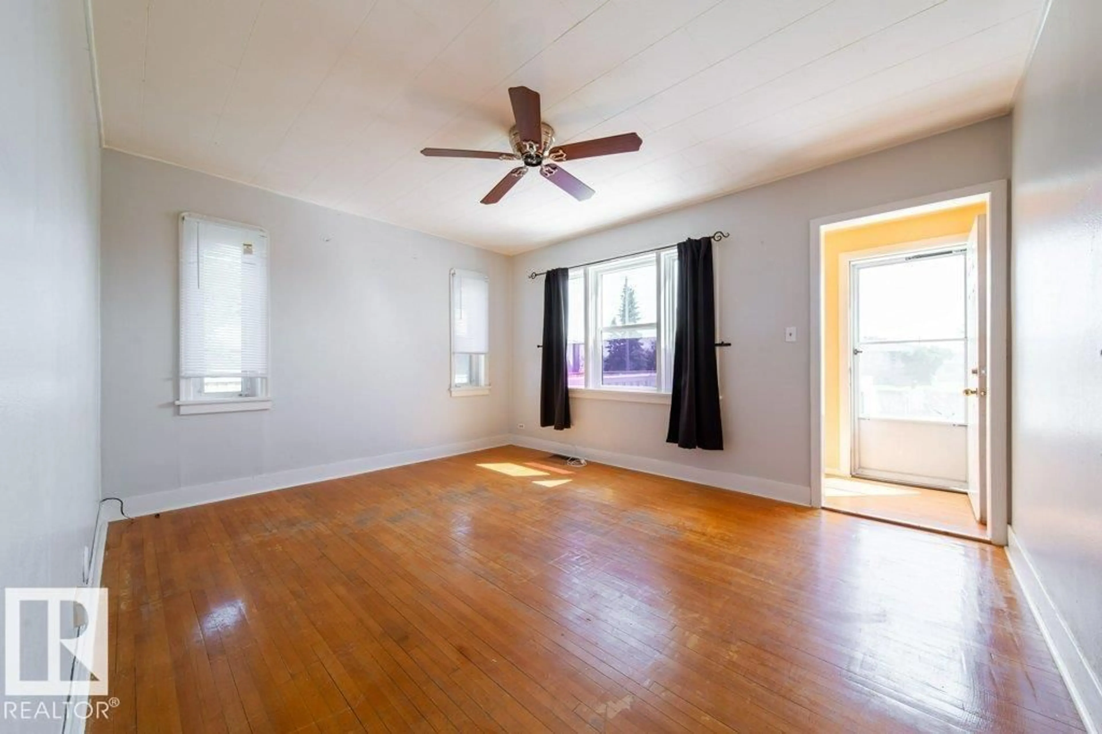 A pic of a room for 7812 128 AV, Edmonton Alberta T5C1T7