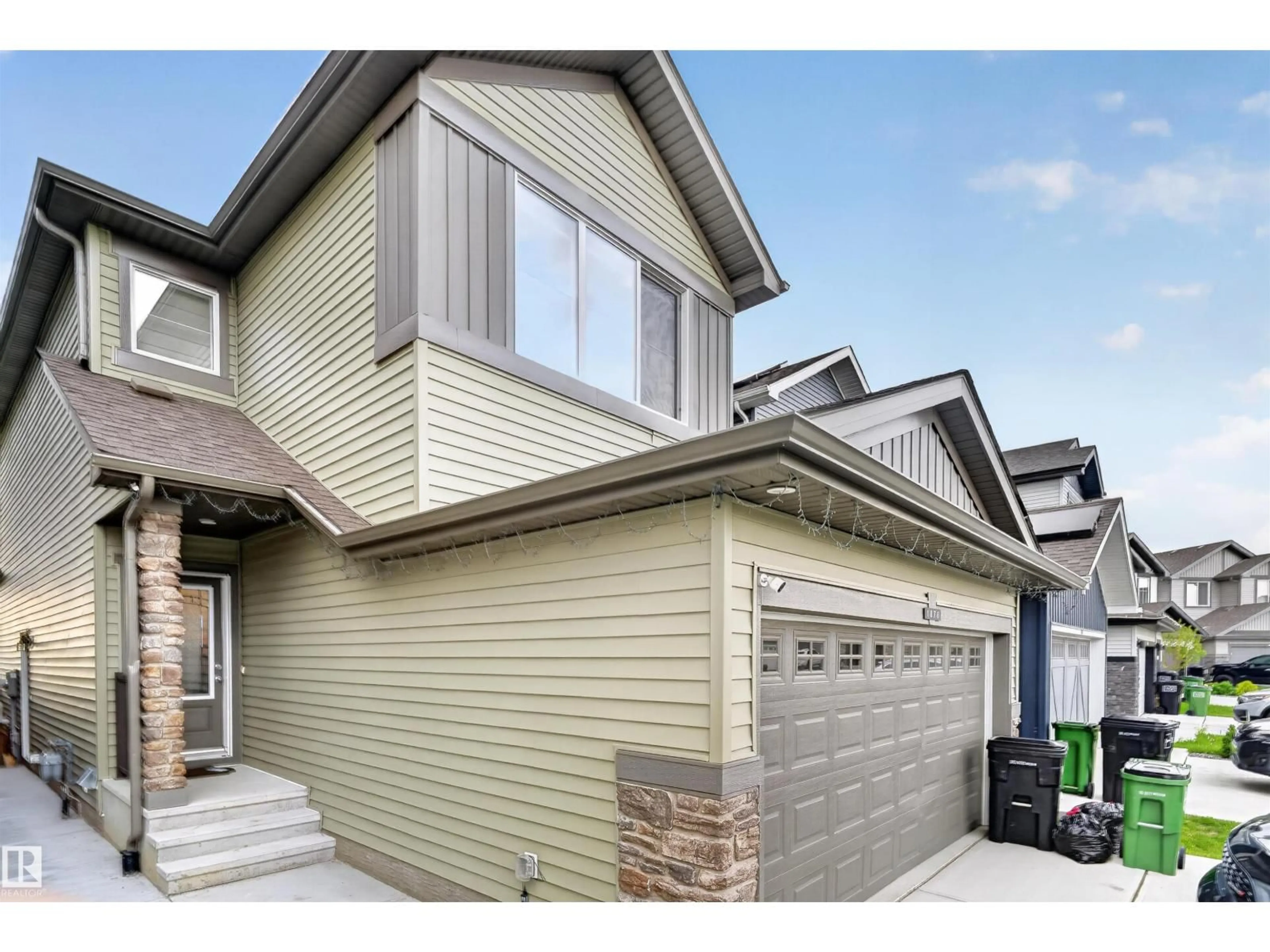 Unknown for NW - 1676 27 ST, Edmonton Alberta T6T2T8