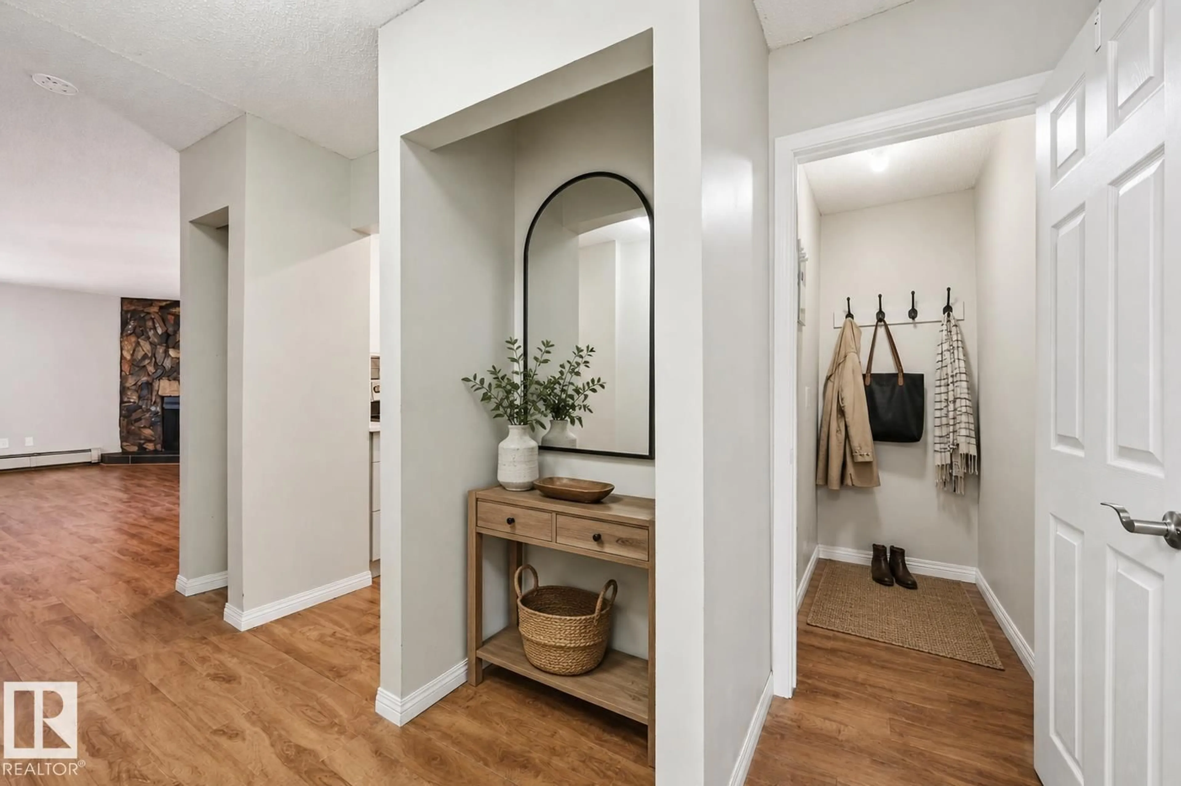 Indoor entryway for #107 - 10138 116 ST, Edmonton Alberta T5K1V8
