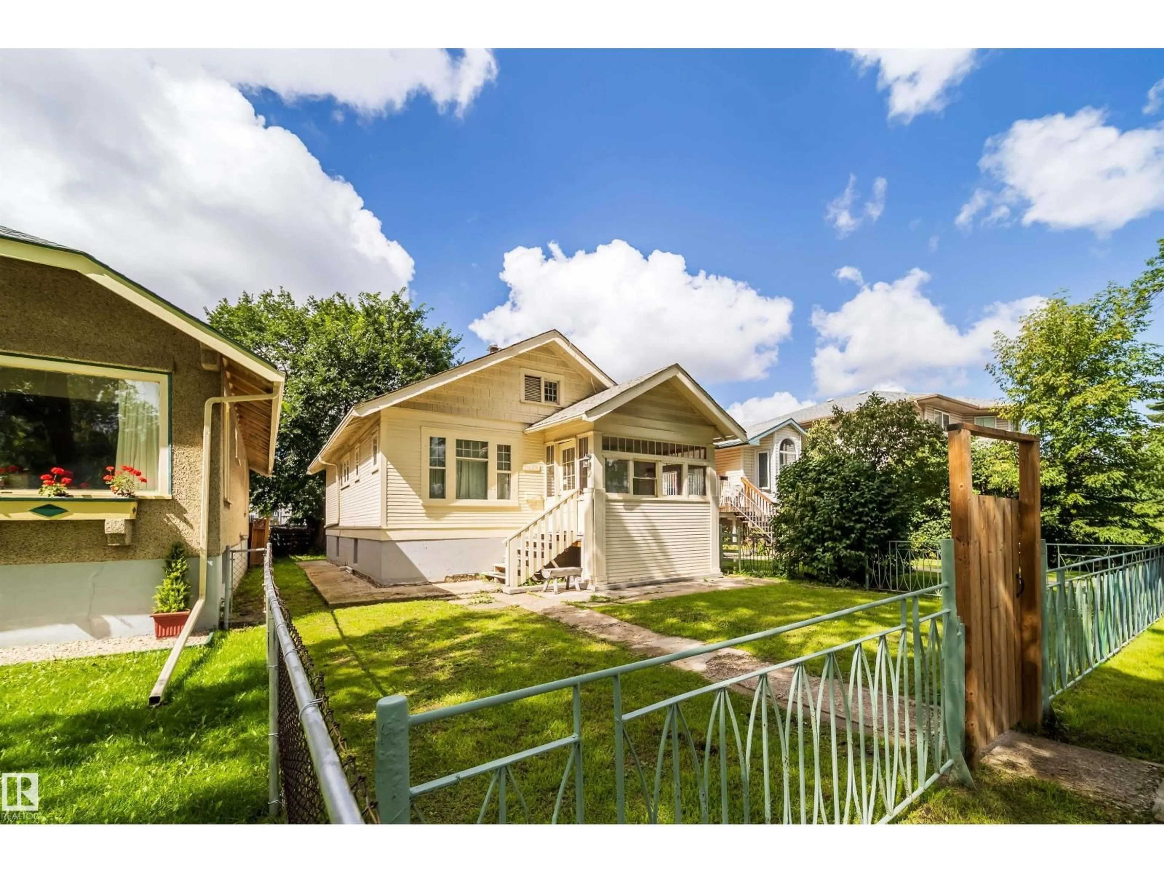Unknown for NW - 11604 97 ST, Edmonton Alberta T5G1X9