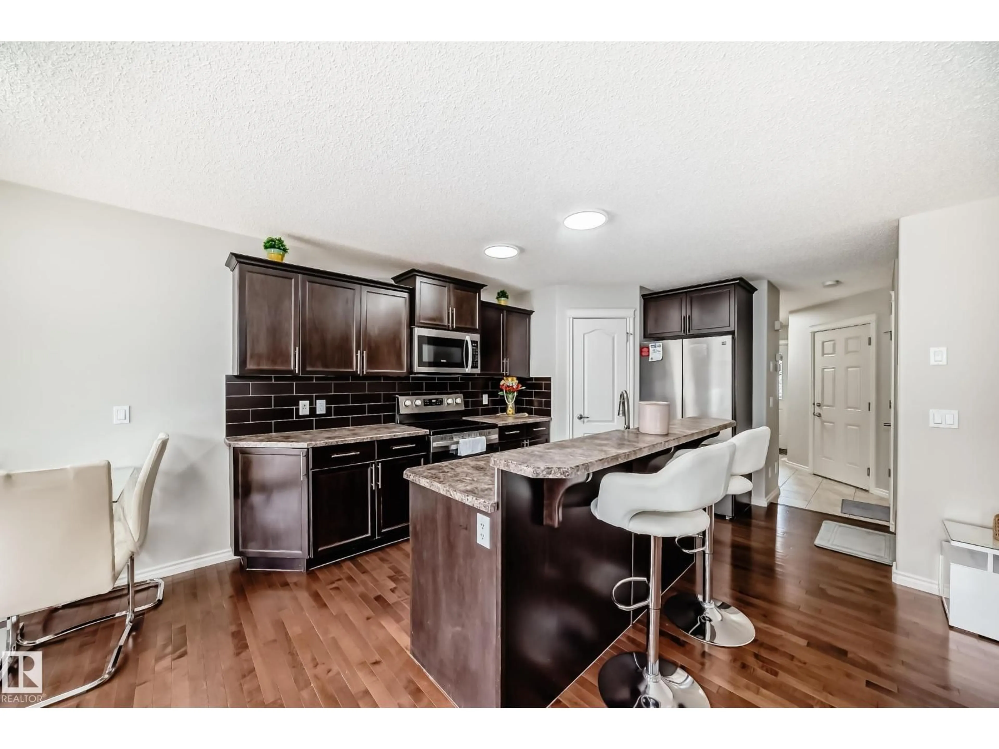 Open concept kitchen, unknown for SW - 6419 18 AV, Edmonton Alberta T6X0M9