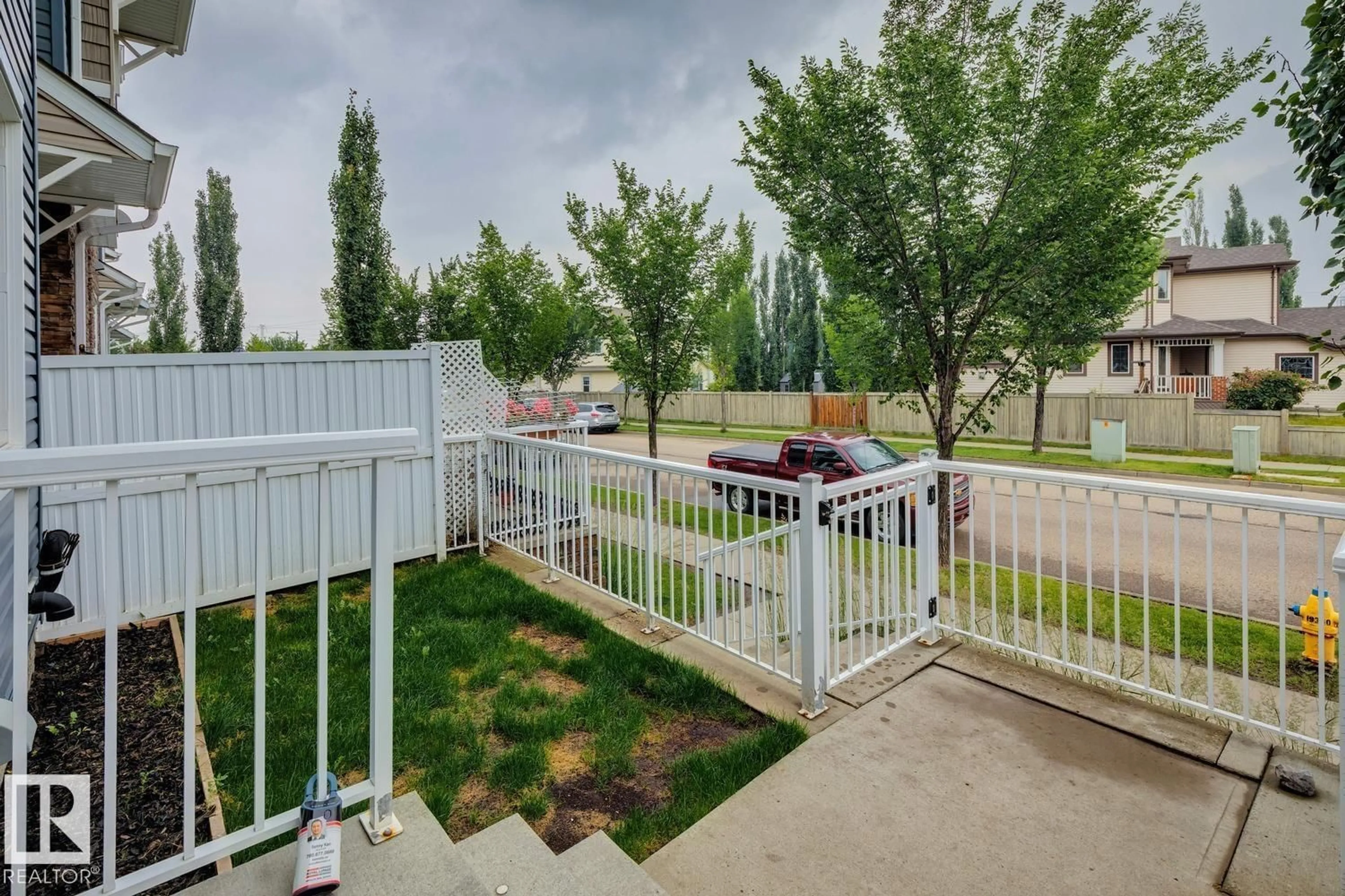 Patio, unknown for 5409 3 AV SW, Edmonton Alberta T6X0W7