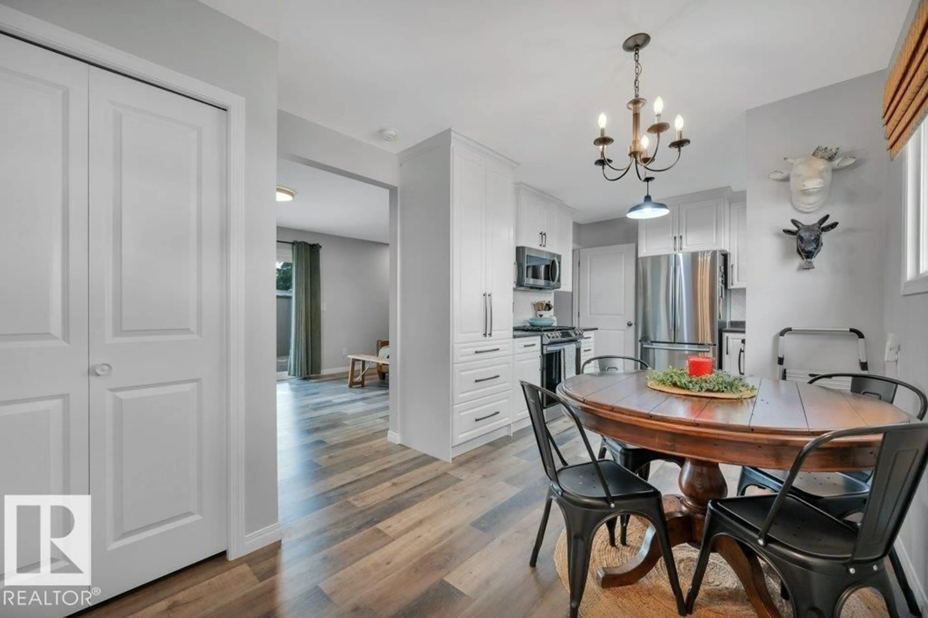 Open concept kitchen, unknown for 138 5231 51 ST, Bon Accord Alberta T0A0K0