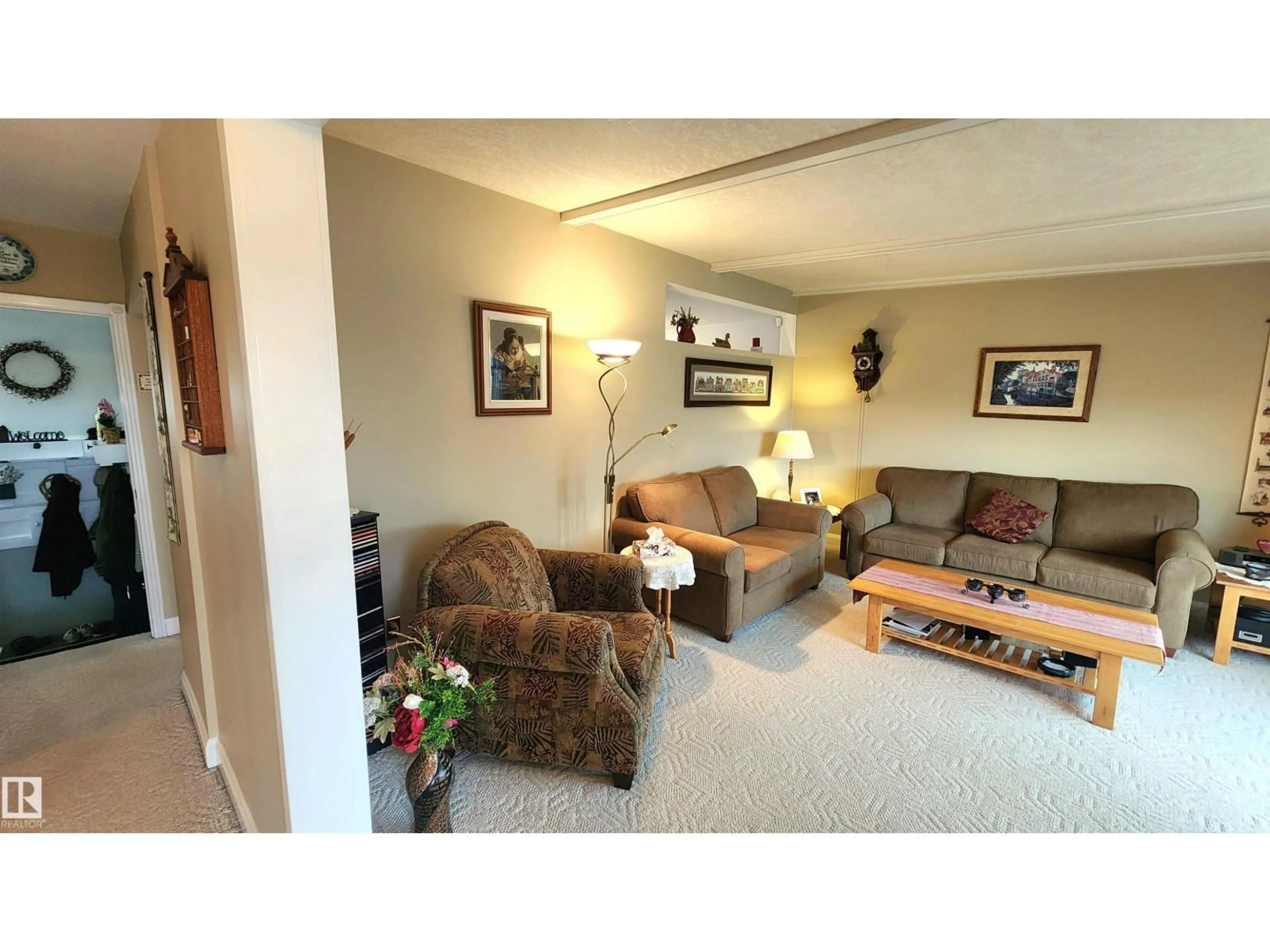 Living room with furniture, unknown for 13307 DELWOOD RD, Edmonton Alberta T5C3B5