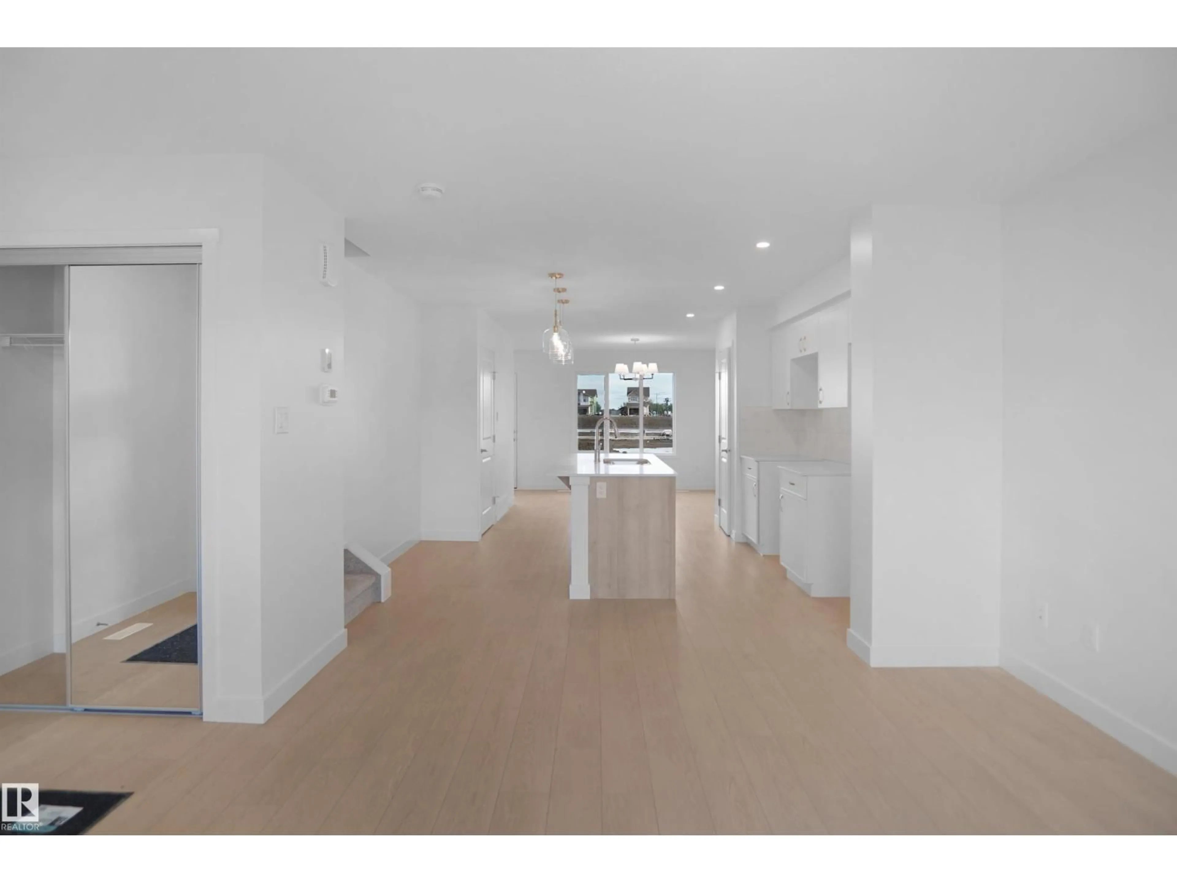 Indoor foyer for 37 LEAWOOD LI, Spruce Grove Alberta T7X4V1