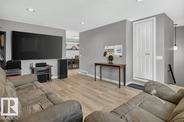 4624 36 AV, Edmonton 3