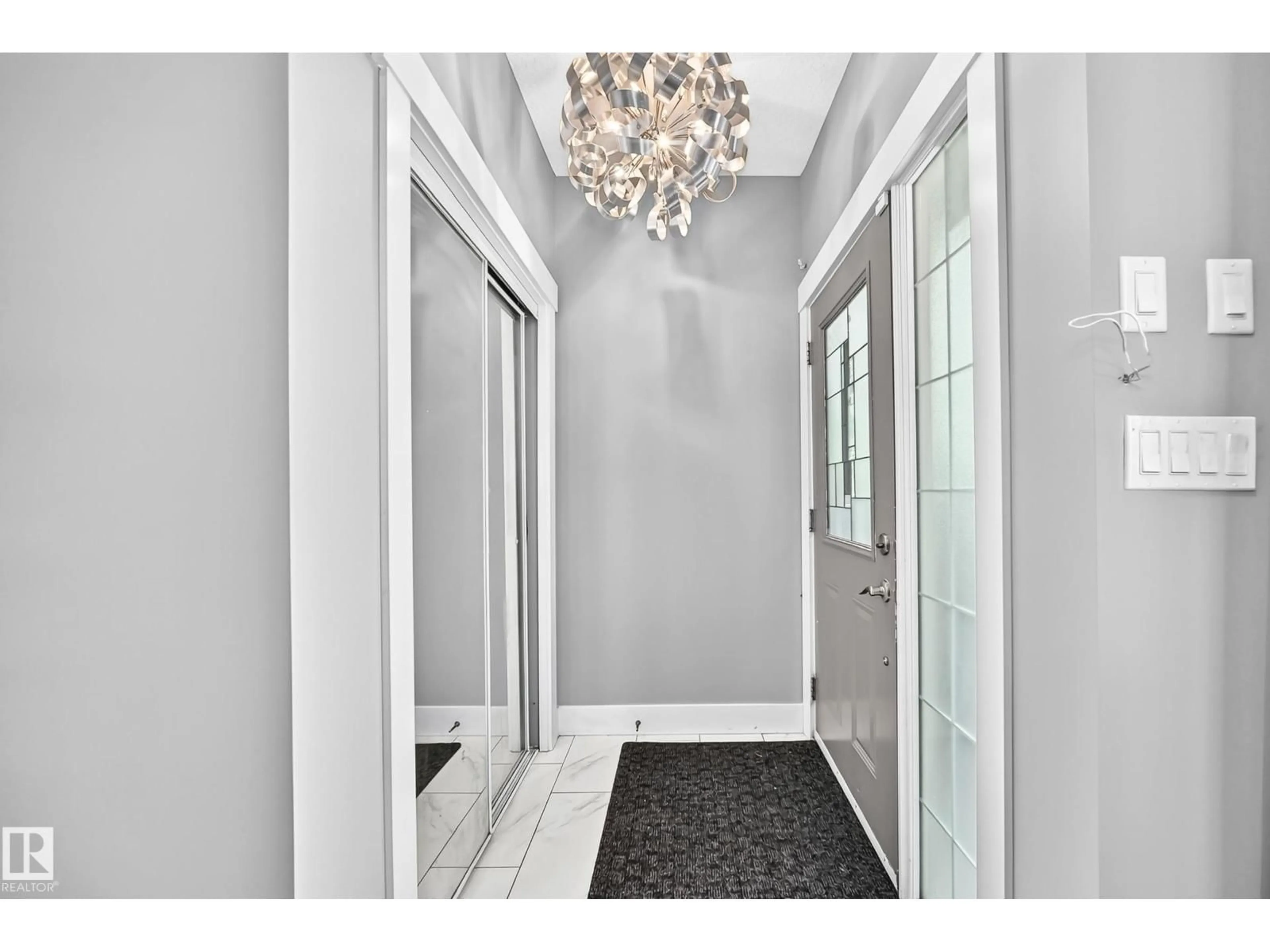 Indoor entryway for NW - 12730 118 ST, Edmonton Alberta T5E5K8