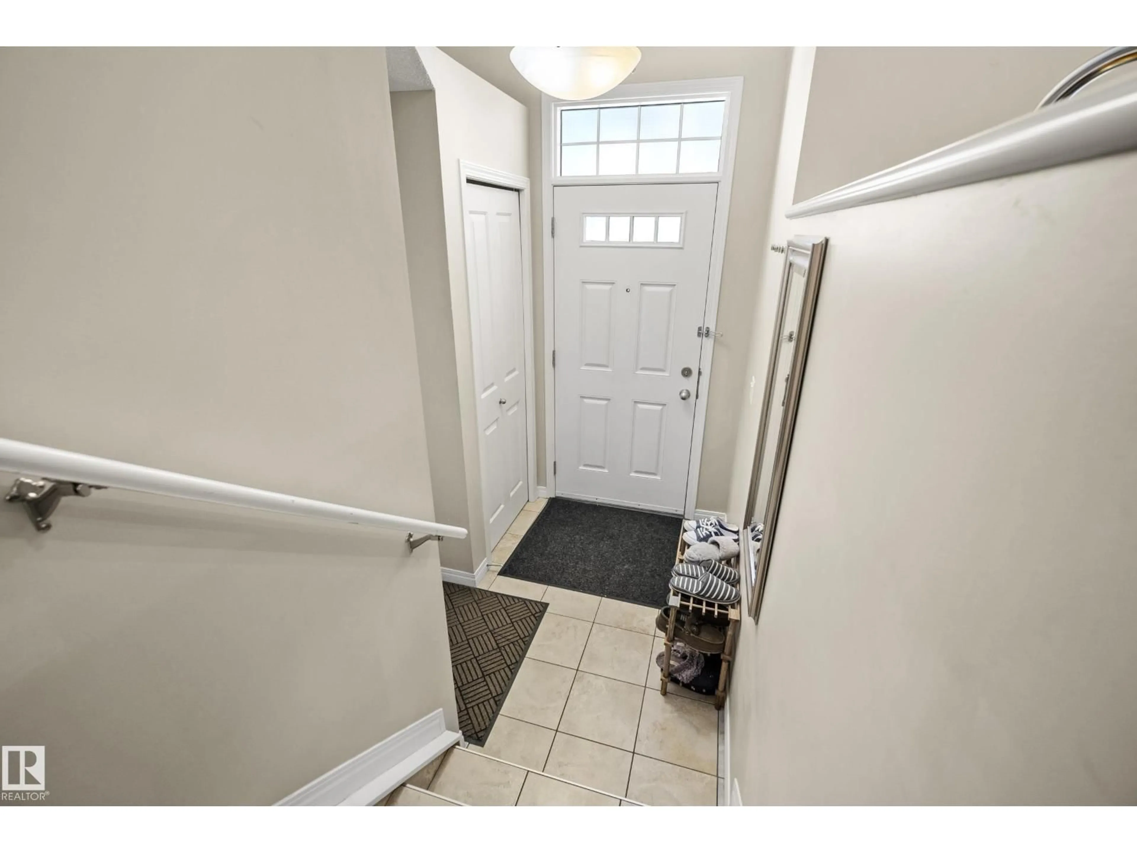 Indoor entryway for #71 - 4050 SAVARYN DR, Edmonton Alberta T6X1R8