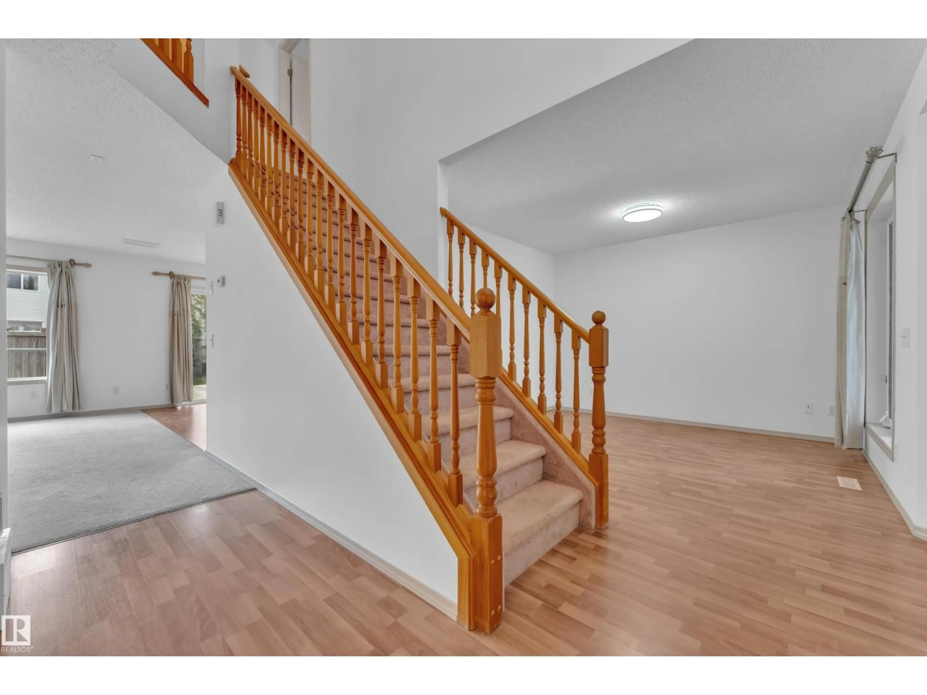 Stairs for NW - 14031 136 ST, Edmonton Alberta T6V1W8
