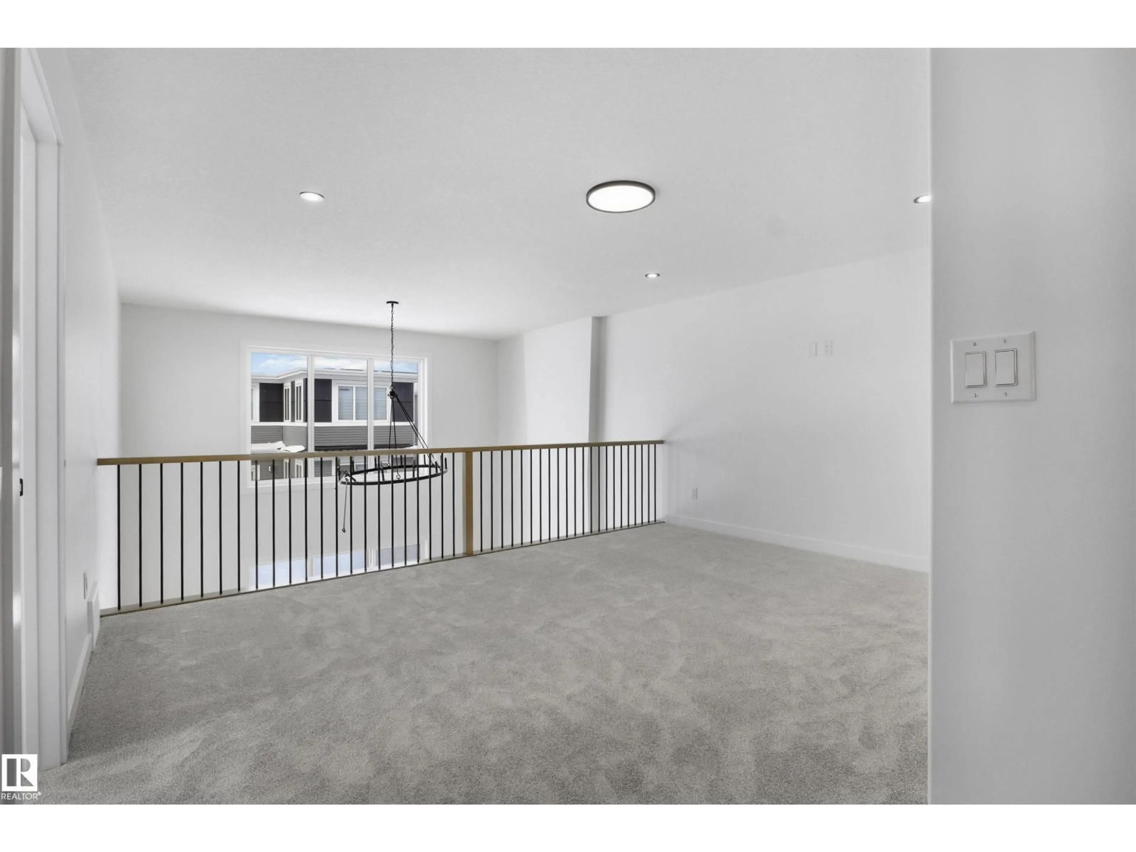 Unknown for 3304 CHICKADEE DR, Edmonton Alberta T5S0V5