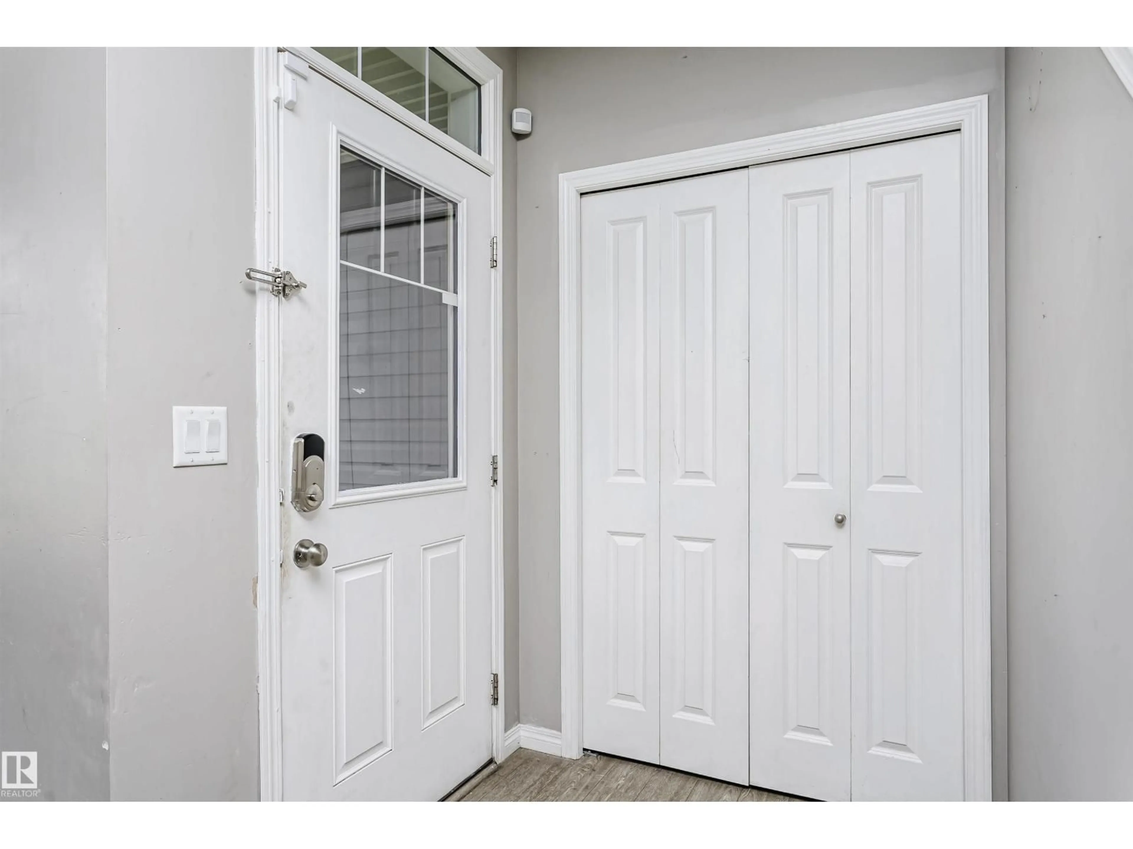 Indoor entryway for 8103 CHAPPELLE WY, Edmonton Alberta T6W3L7
