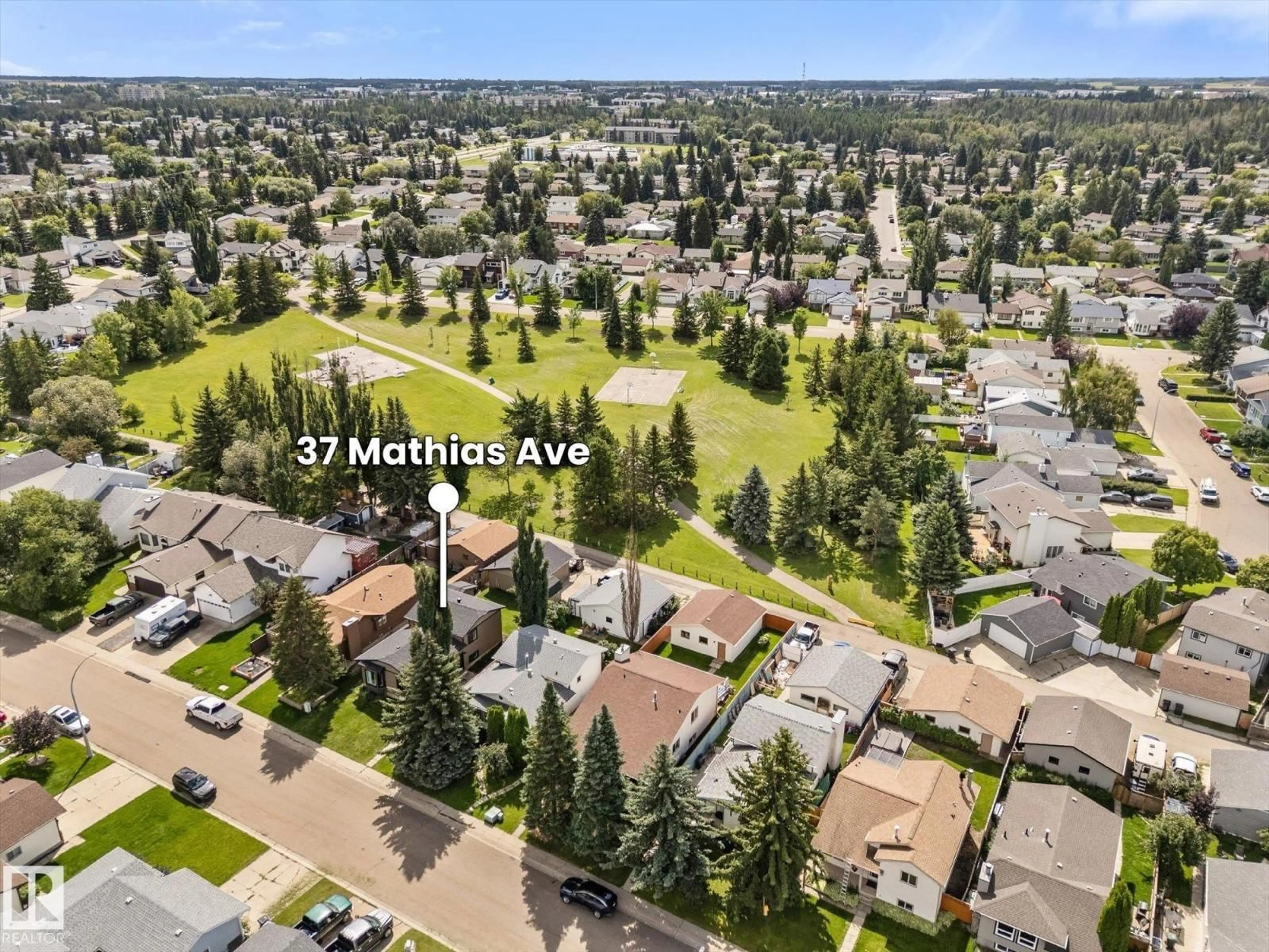 A pic from outside/outdoor area/front of a property/back of a property/a pic from drone, mountain view for 37 MATHIAS AV, Spruce Grove Alberta T7X2S7