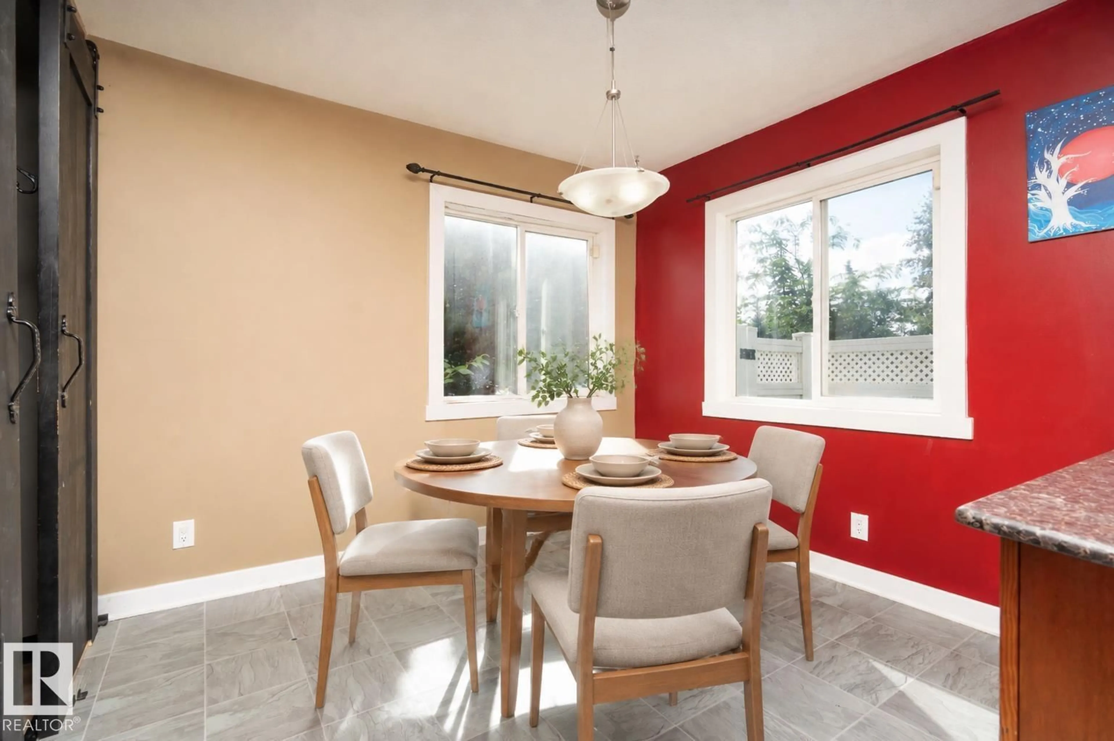 Dining room, ceramic/tile floor for NW - 10330 76 ST, Edmonton Alberta T6A3A7