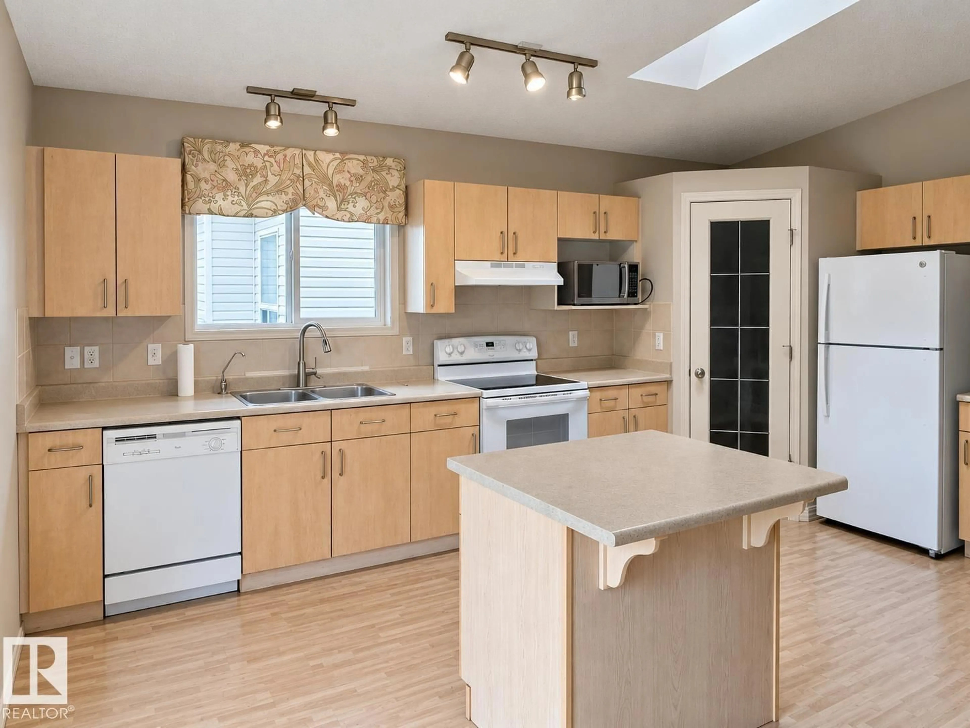 Unknown for 507 WISEMAN LN, Edmonton Alberta T6T1N5