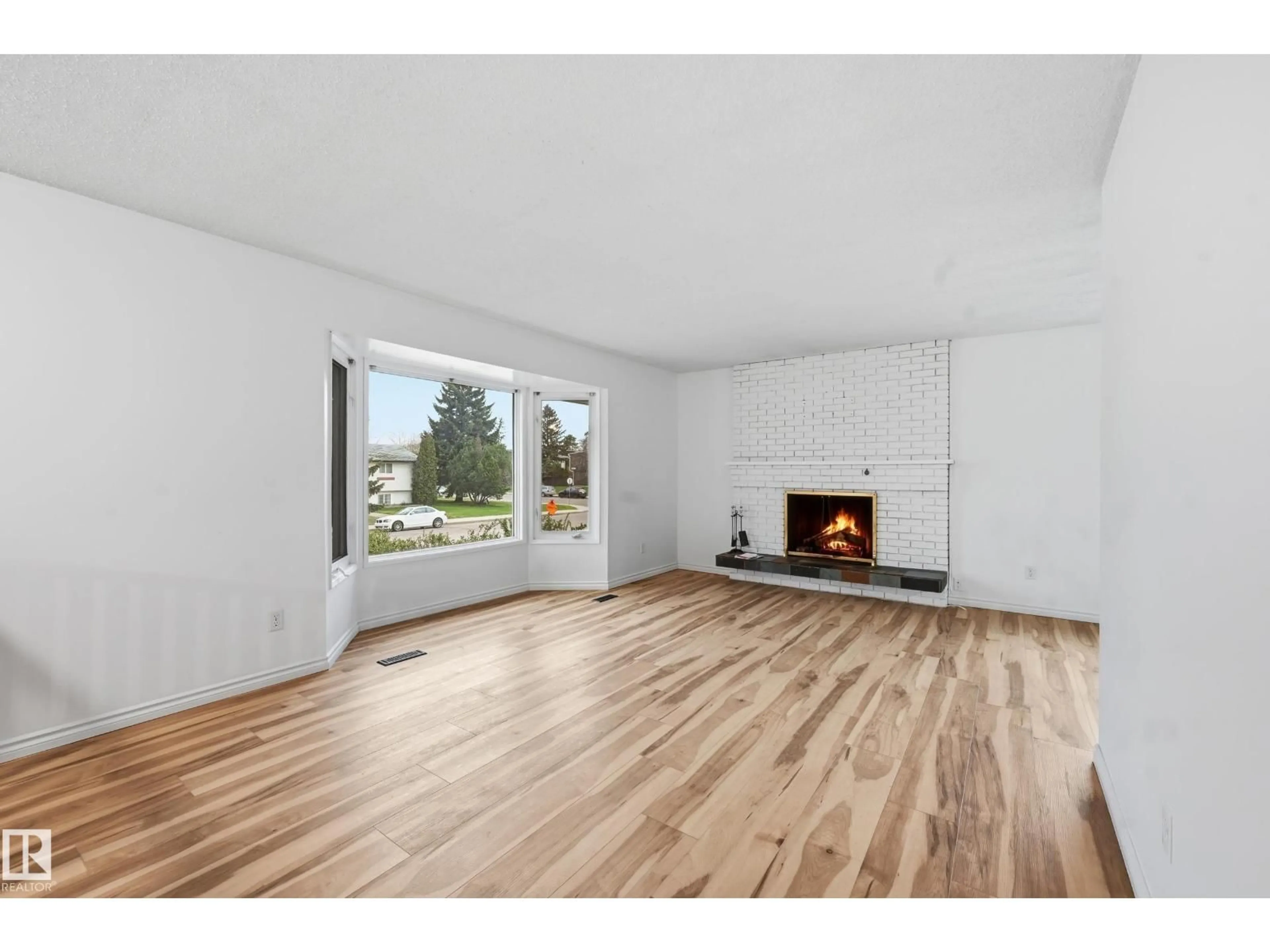 A pic of a room for NW - 13903 87 ST, Edmonton Alberta T5E3G2