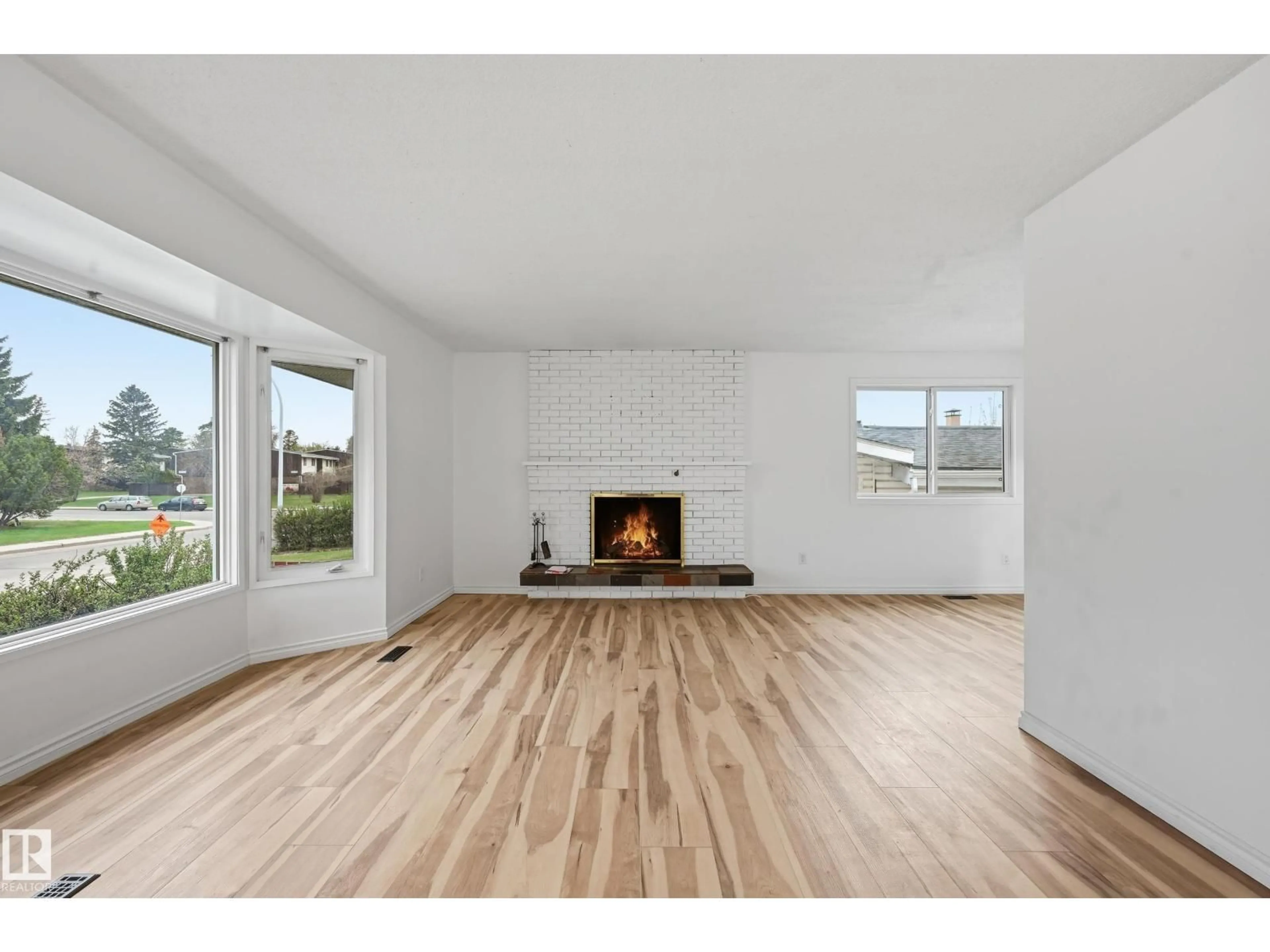 A pic of a room for NW - 13903 87 ST, Edmonton Alberta T5E3G2