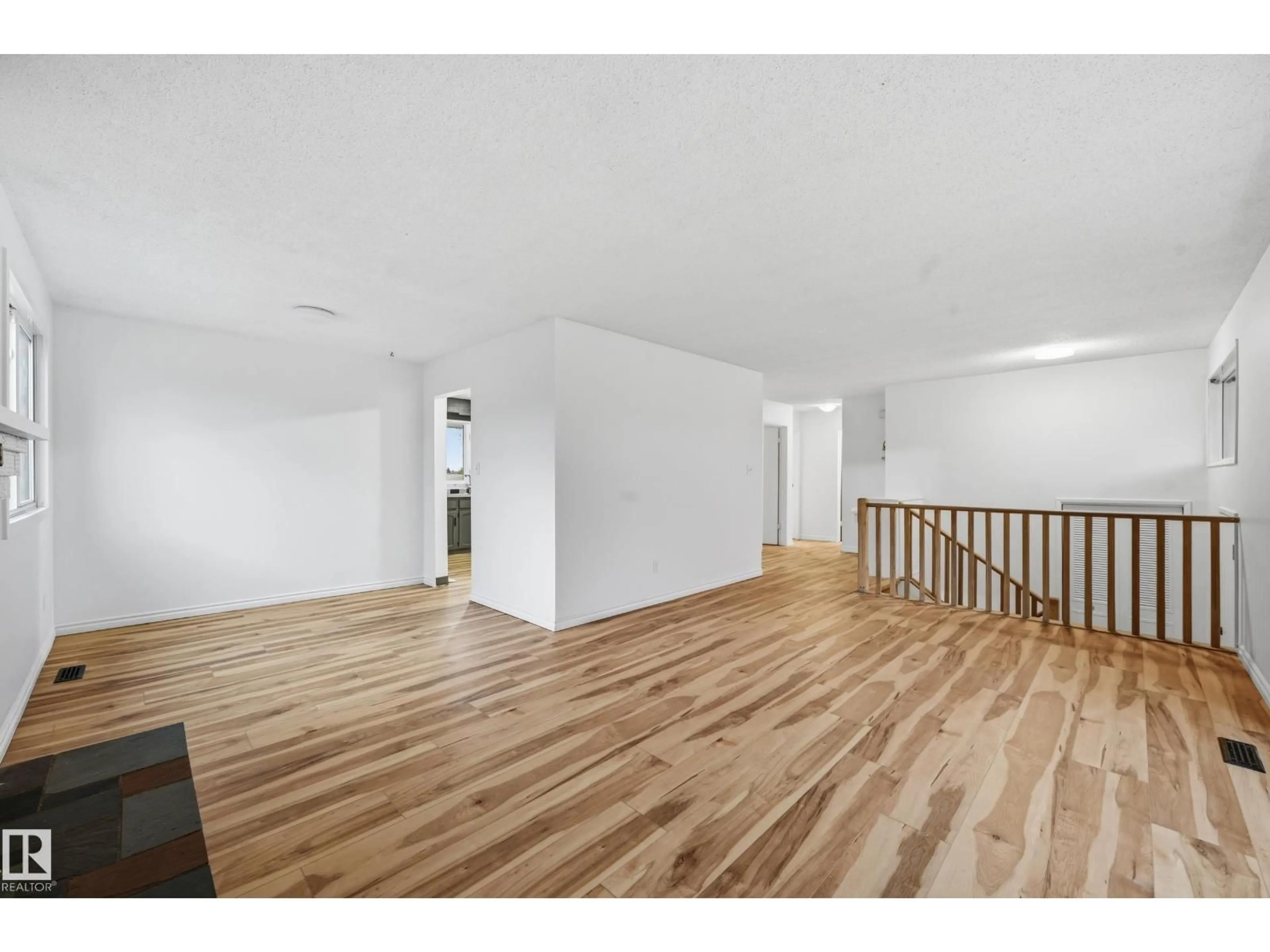 Unknown for NW - 13903 87 ST, Edmonton Alberta T5E3G2