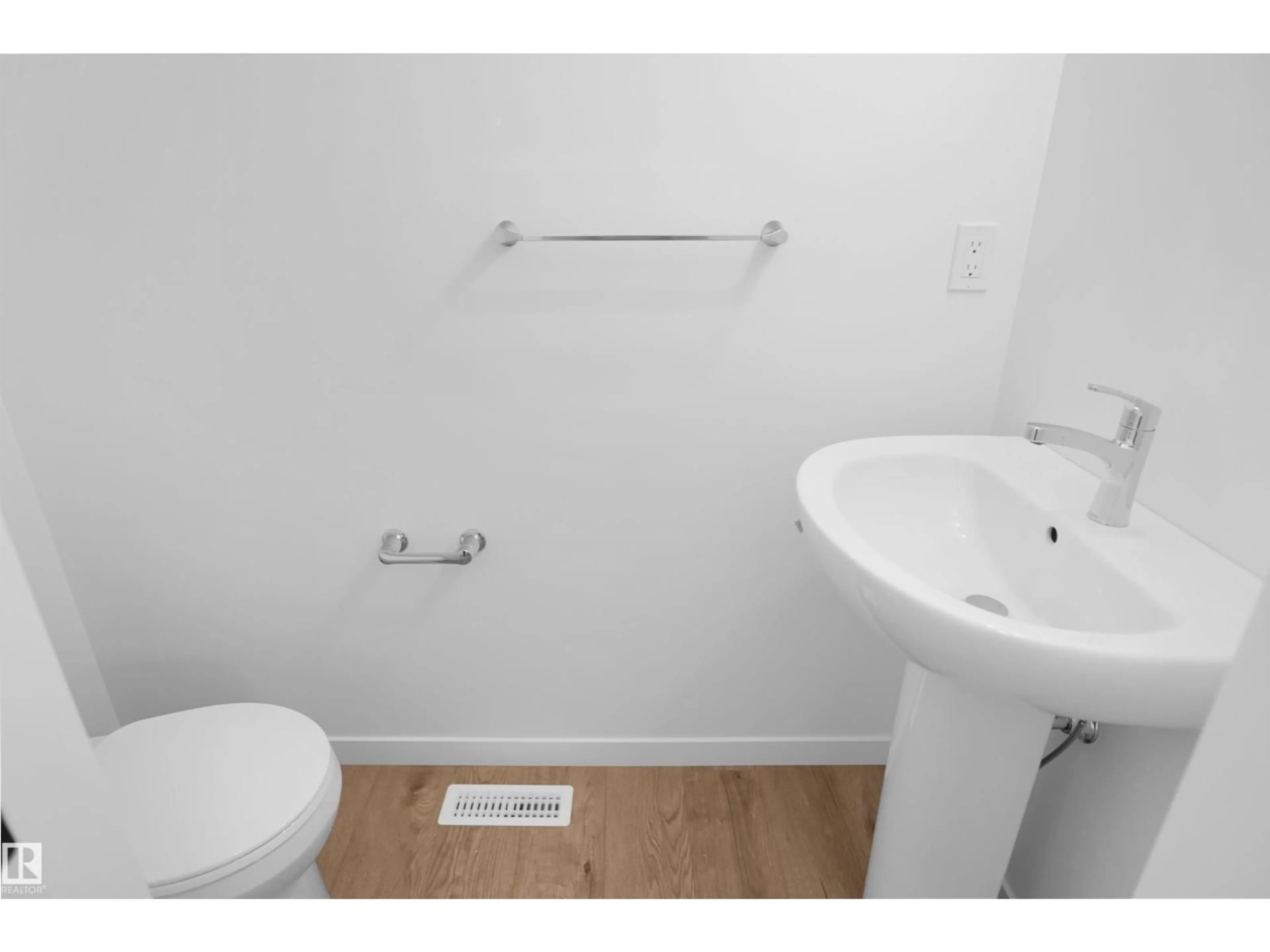Standard bathroom, floor is not visible for #33 - 19904 31 AV NW, Edmonton Alberta T6M1N7